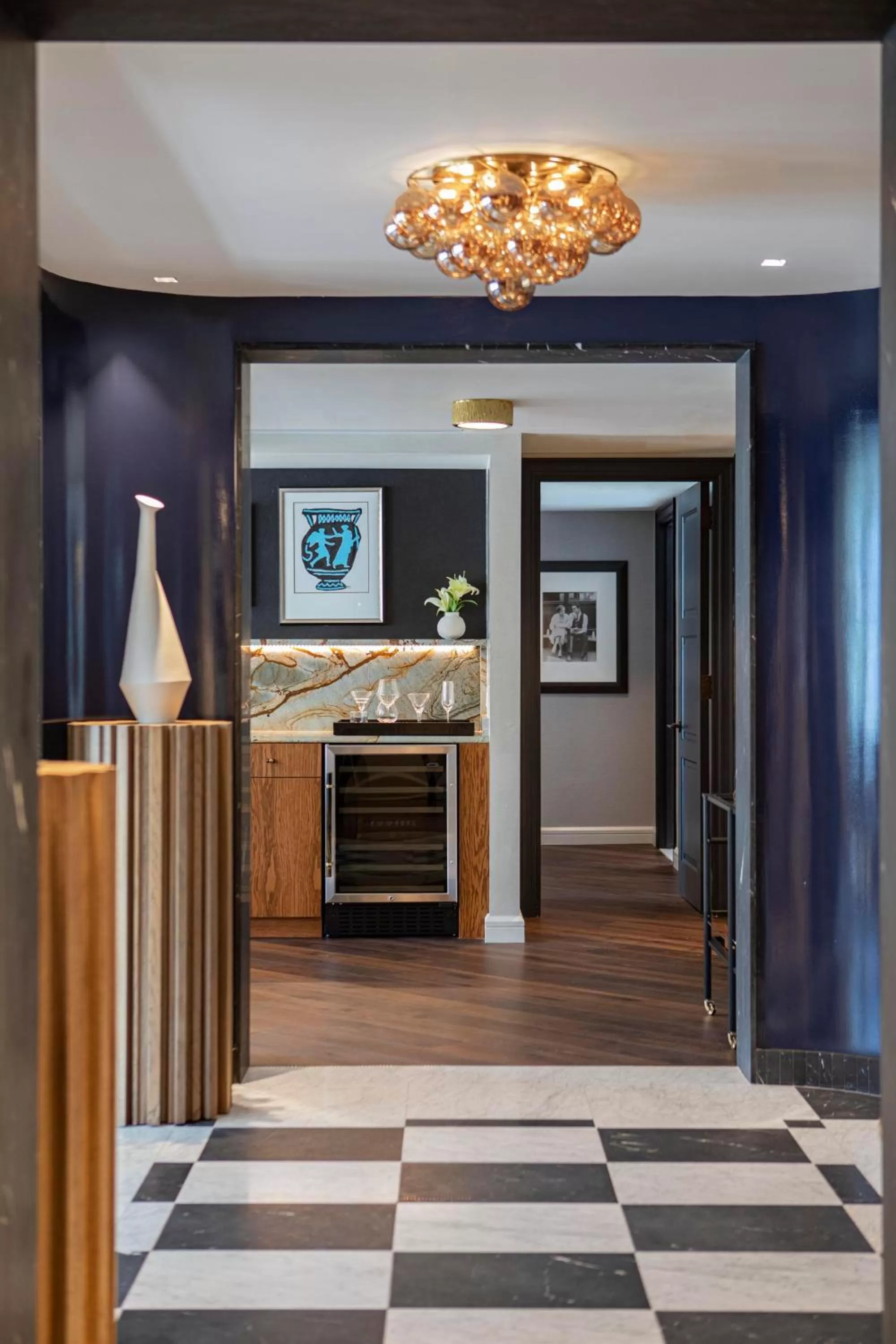 Photo of the whole room in JW Marriott Essex House New York