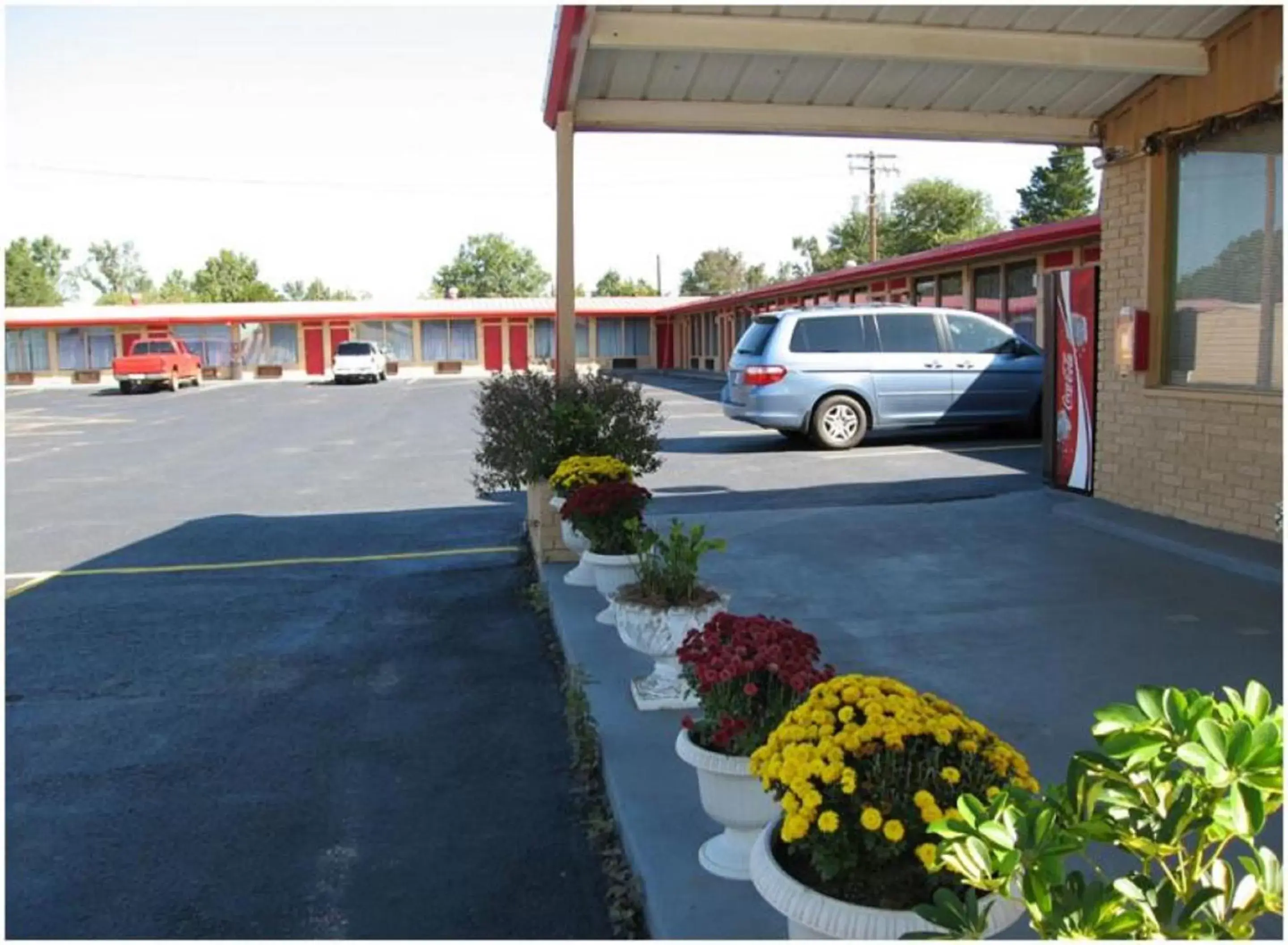 Property building in Royal Inn Linden Property building in Royal Inn Linden