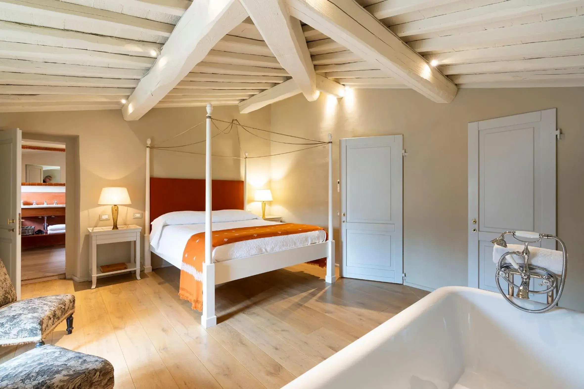 Bed in Castello di Fonterutoli Wine Resort