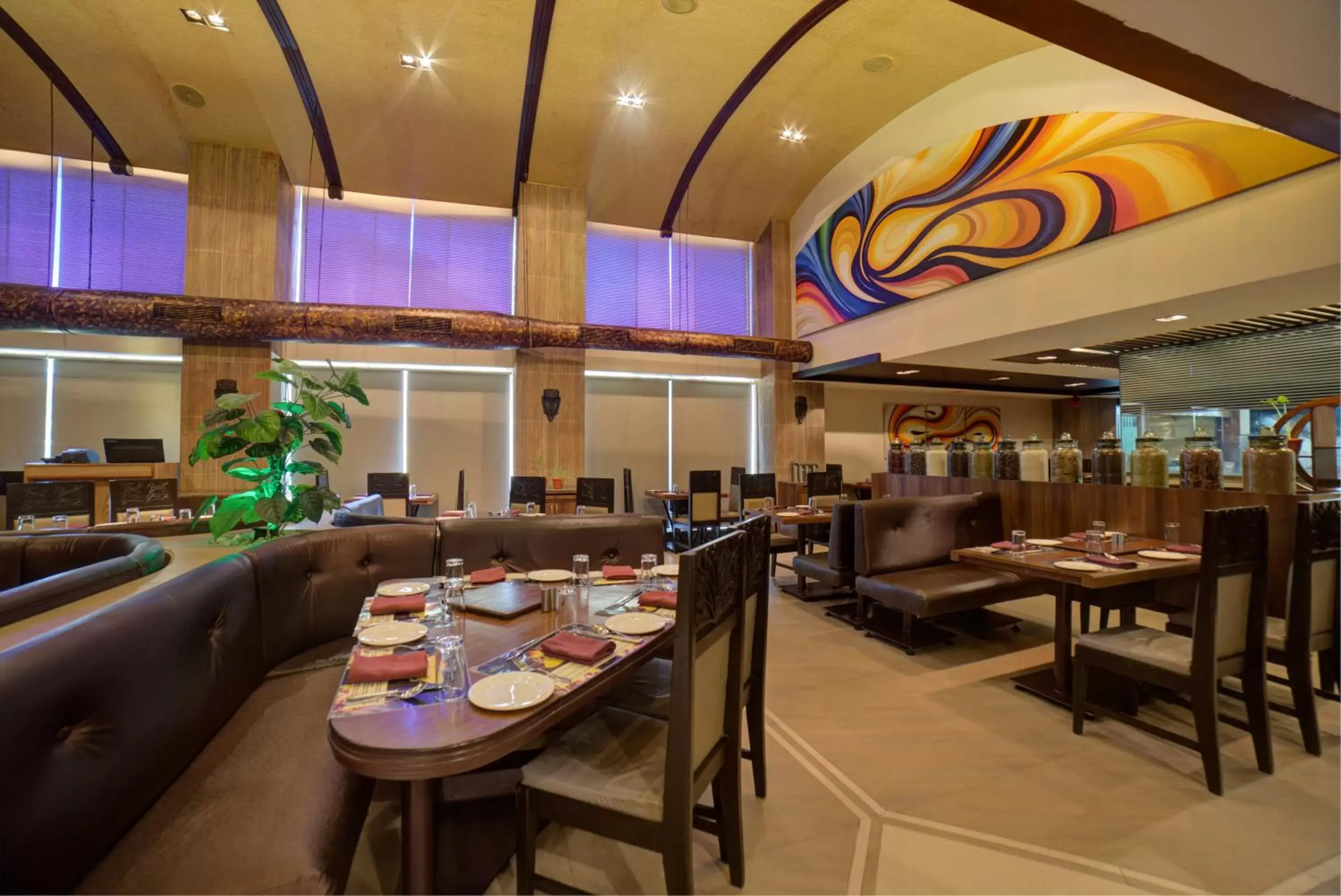 Restaurant/Places to Eat in Goldfinch Hotel Mangalore