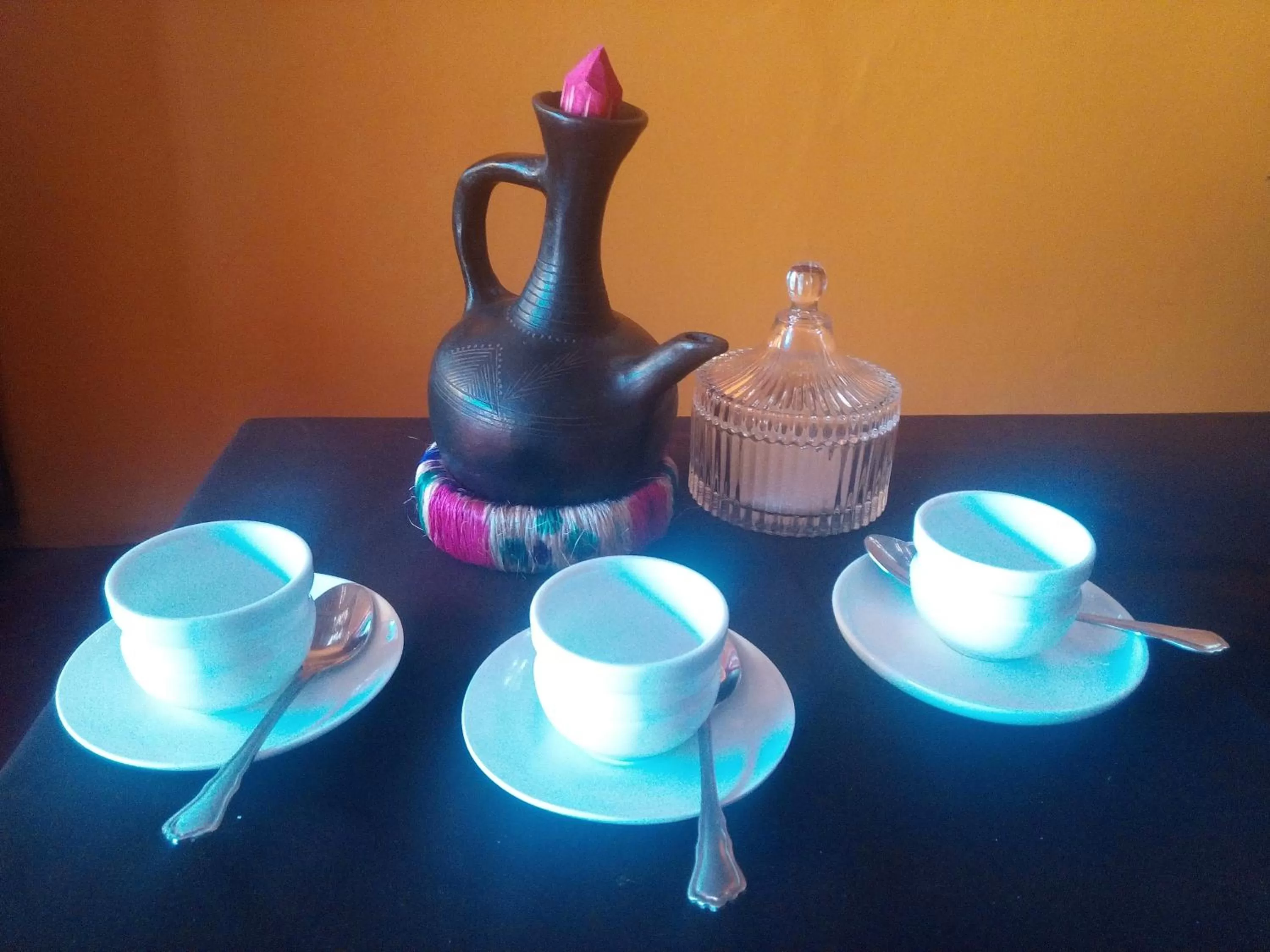 Restaurant/places to eat in Hotel Acacia City