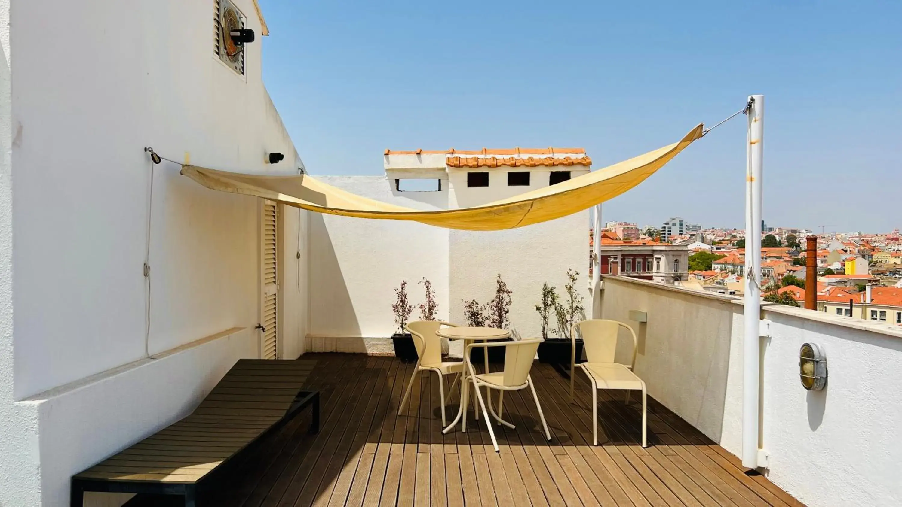 Balcony/Terrace in Quinta Colina by Shiadu