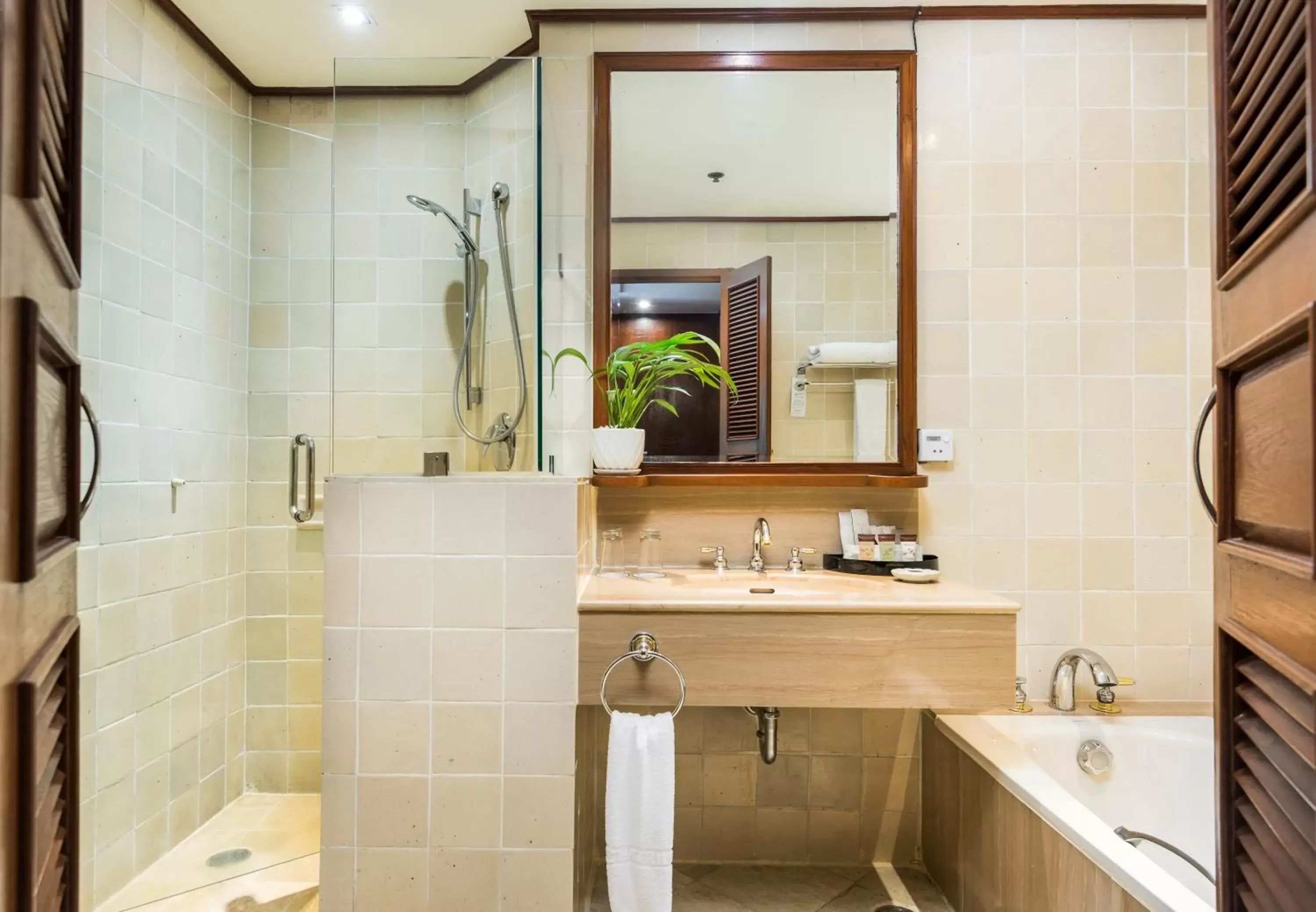 Bathroom in Chatrium Hotel Royal Lake Yangon