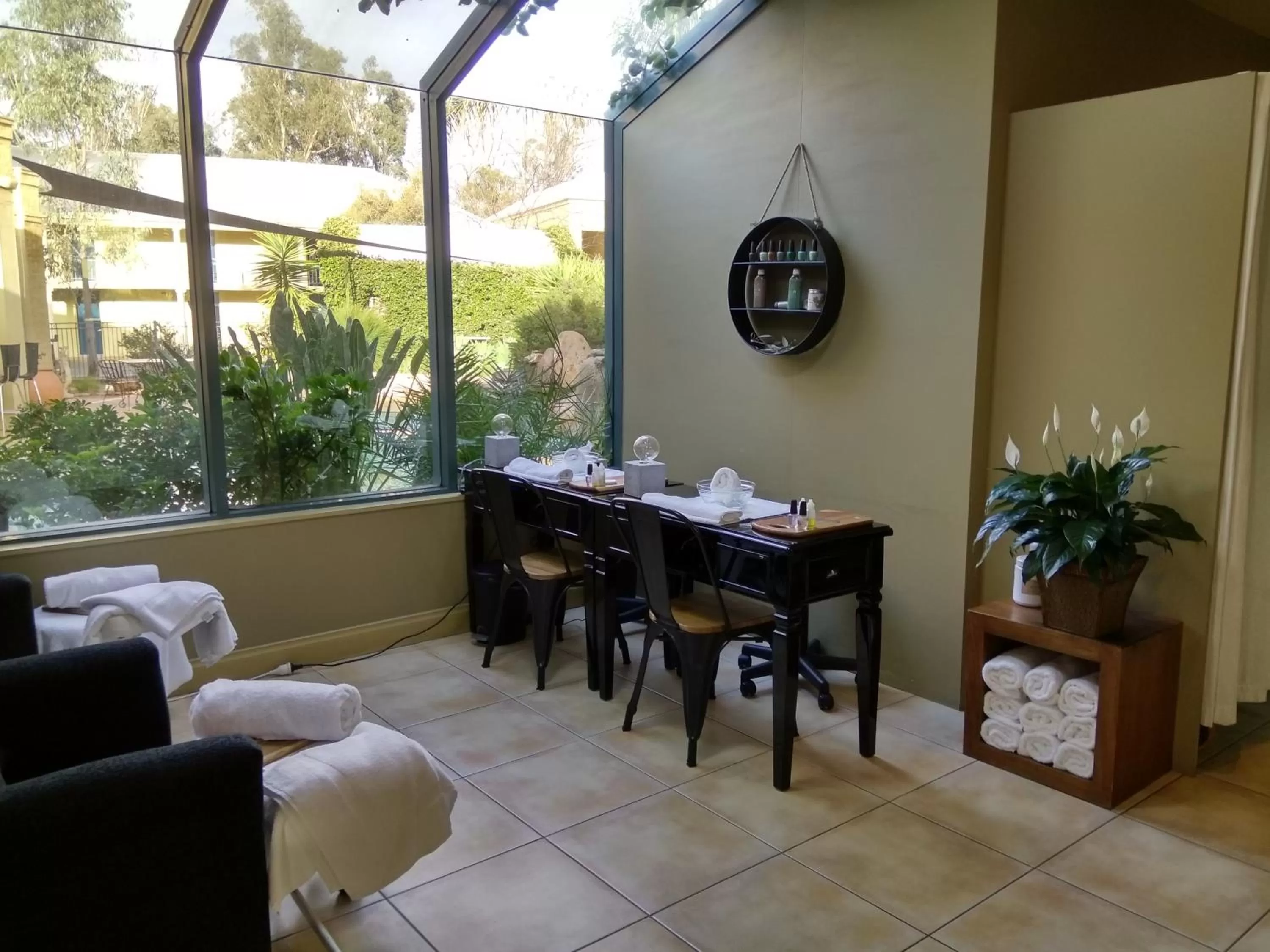 Massage in Madison Spa Motel - Adults Only