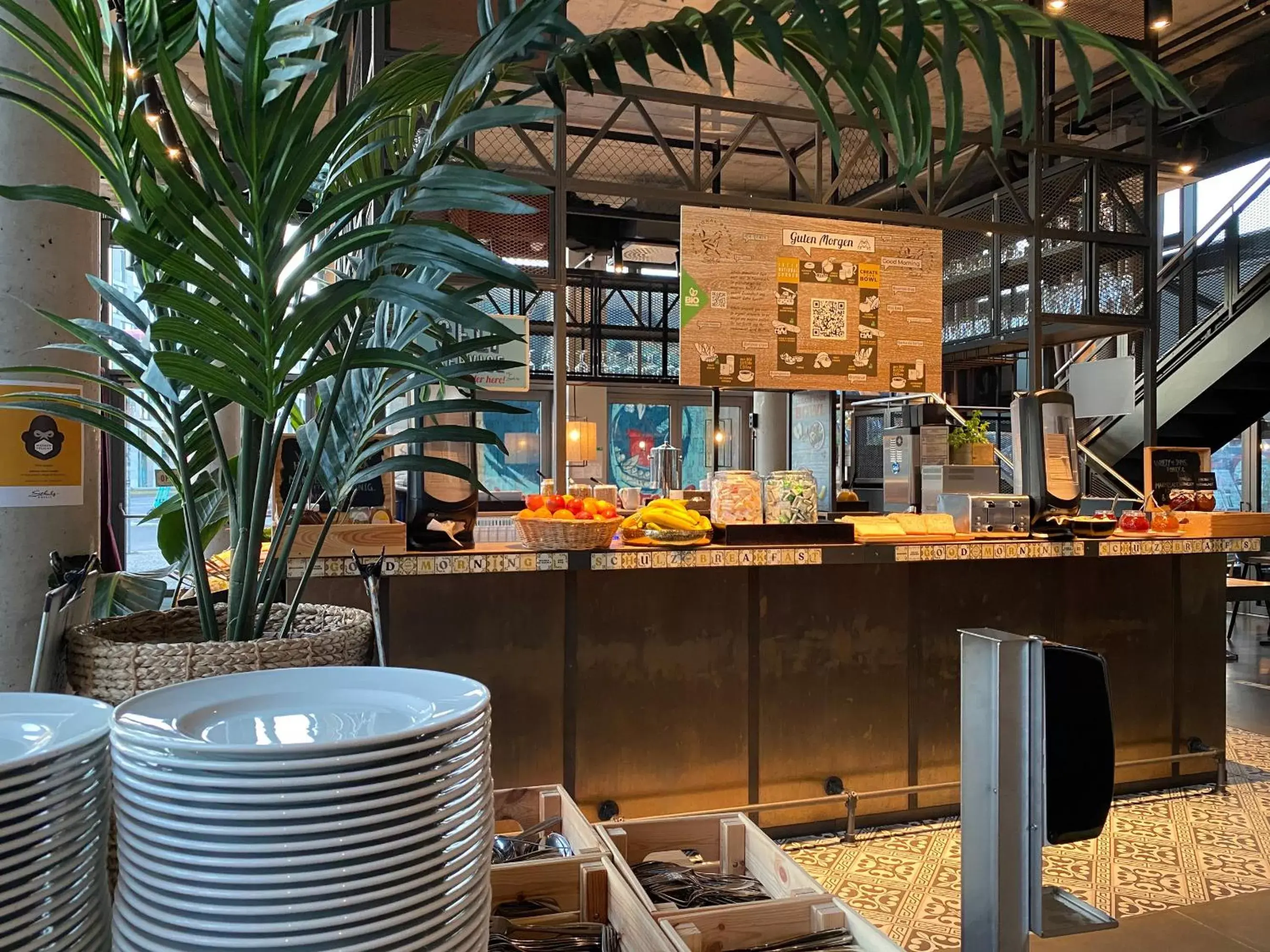 Restaurant/places to eat in Schulz Hotel Berlin Wall at the East Side Gallery Restaurant/places to eat in Schulz Hotel Berlin Wall at the East Side Gallery