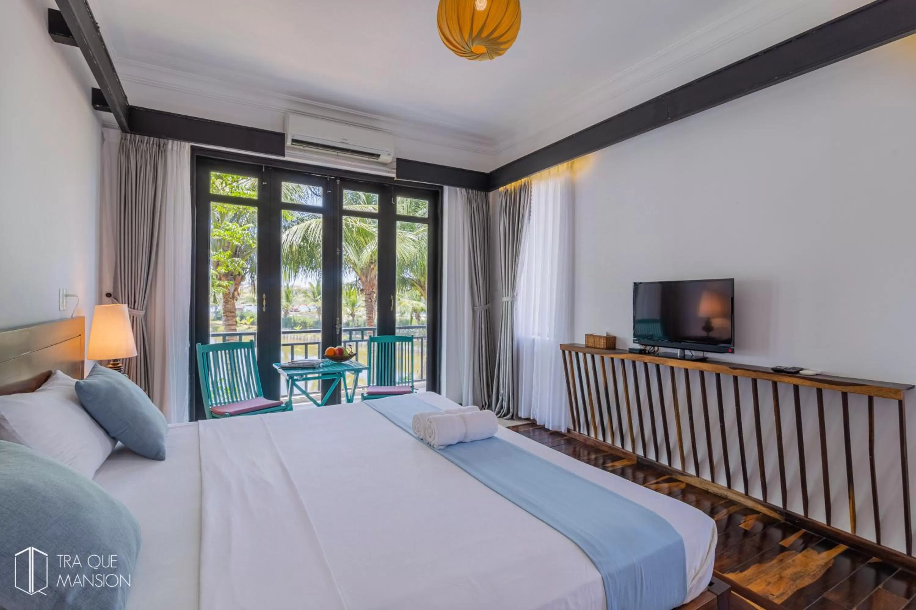 Bedroom, Bed in Tra Que Mansion