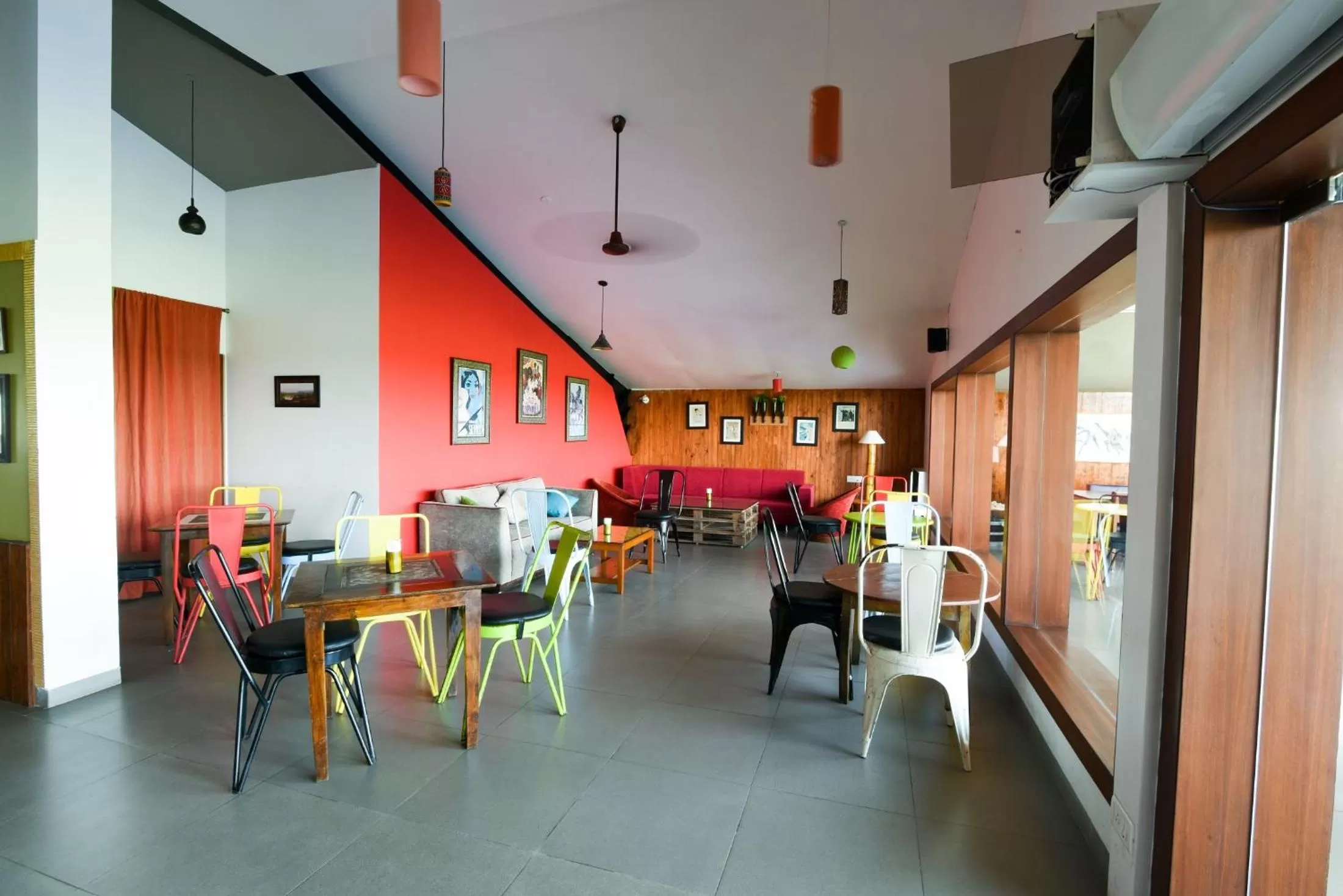 Restaurant/places to eat in The Source At Sula