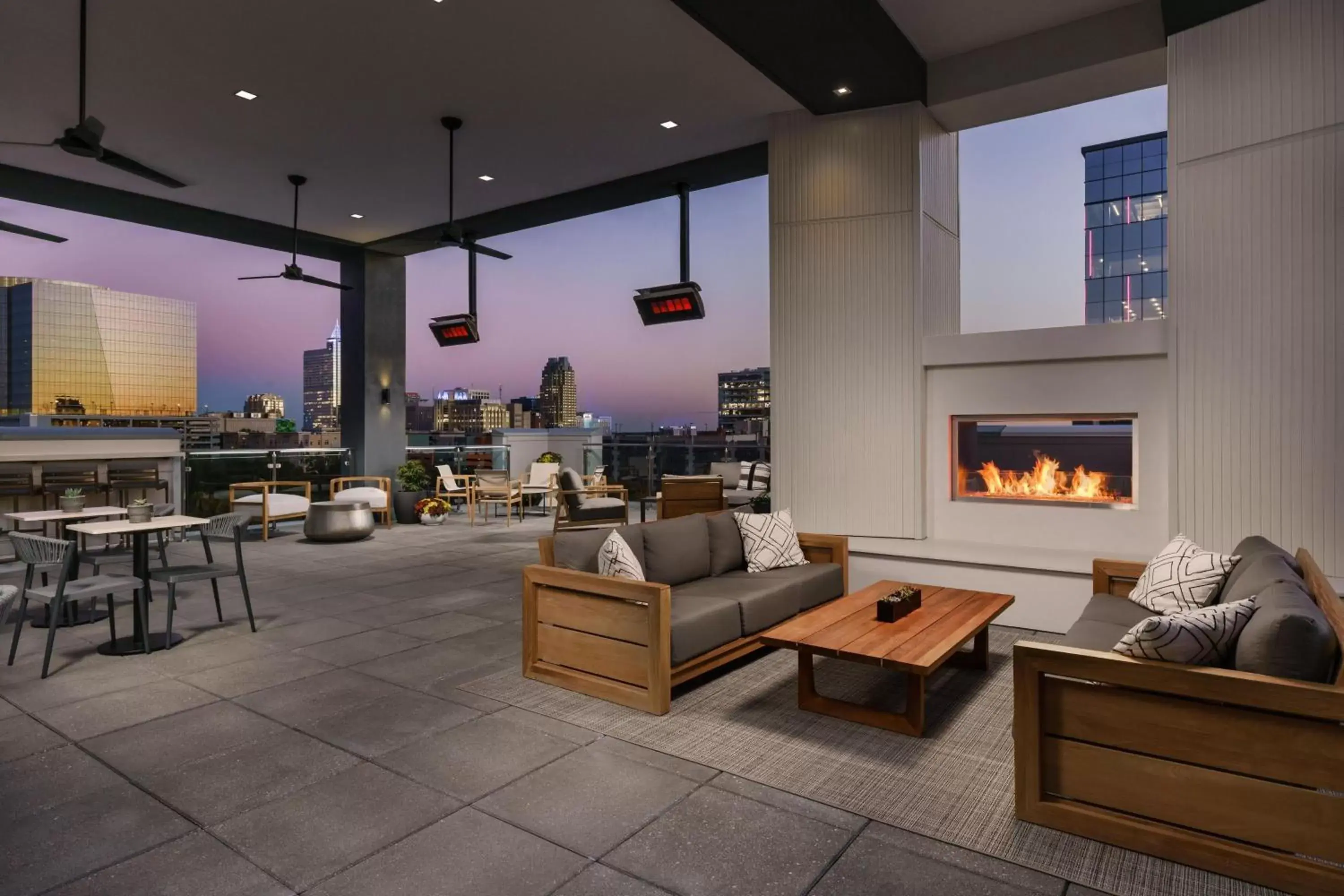 Lounge or bar in AC Hotel By Marriott Raleigh Downtown