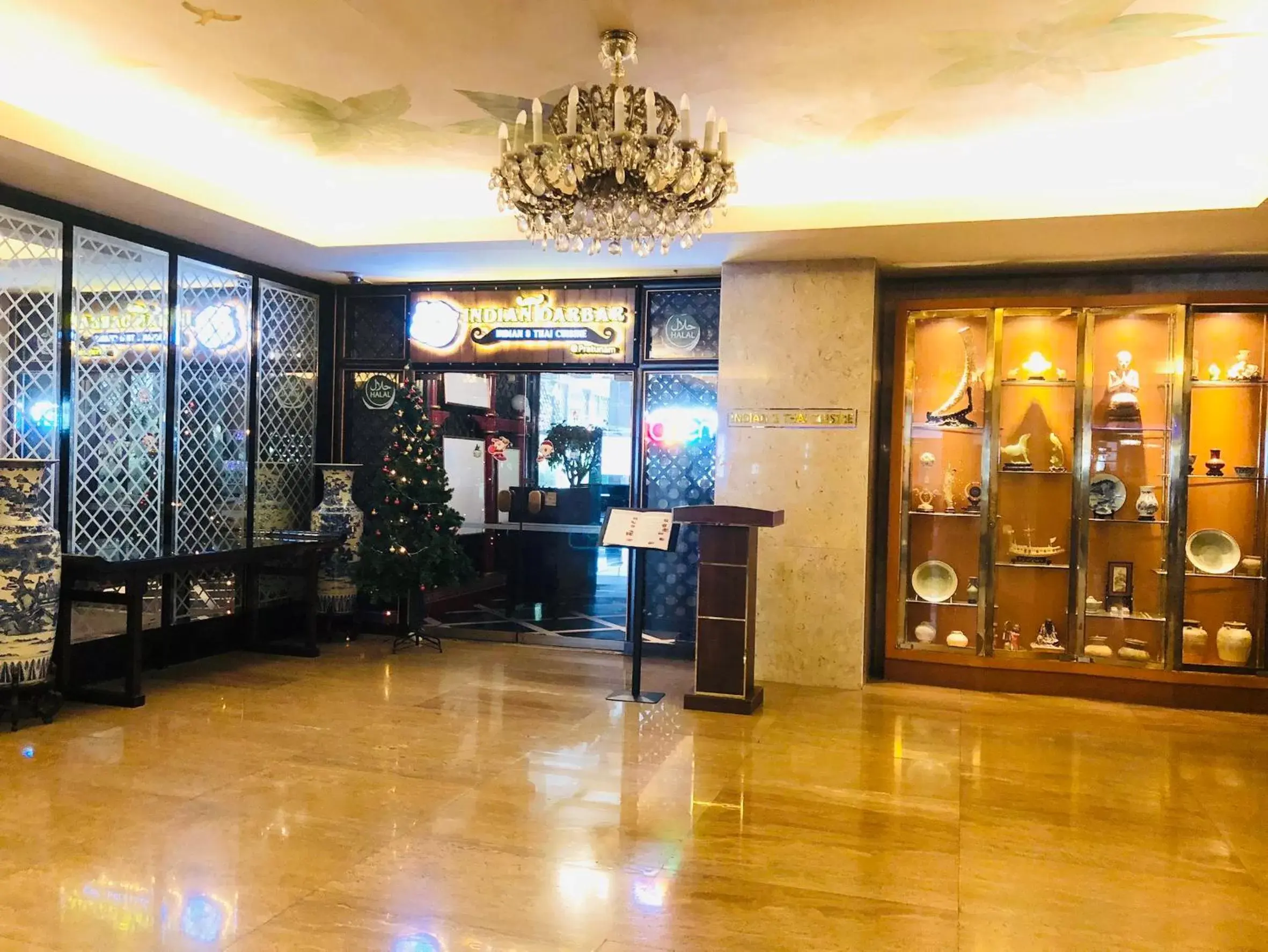Lobby/Reception in Indra Regent Hotel