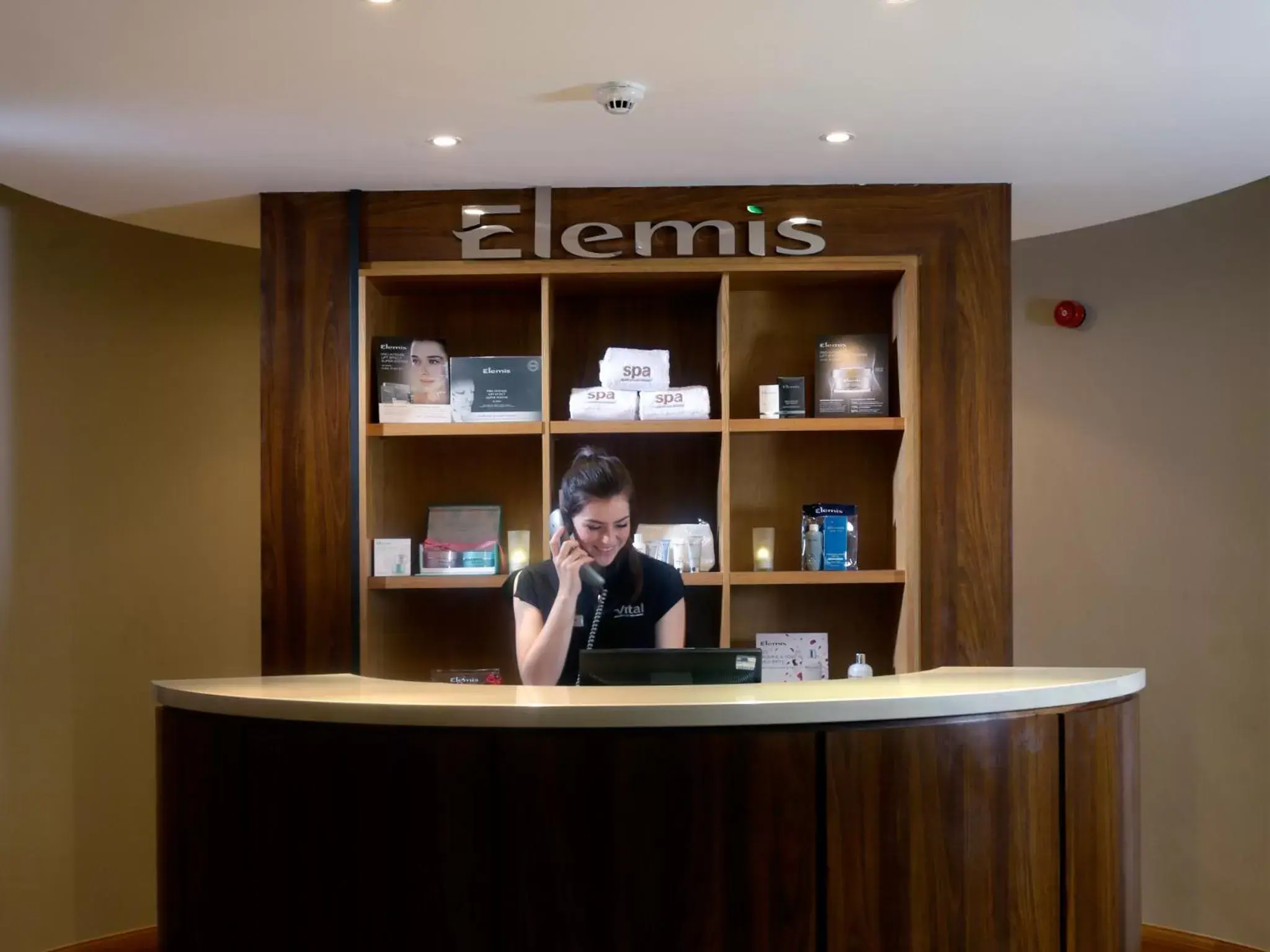 Spa and wellness centre/facilities, Lobby/Reception in Macdonald Alveston Manor Hotel