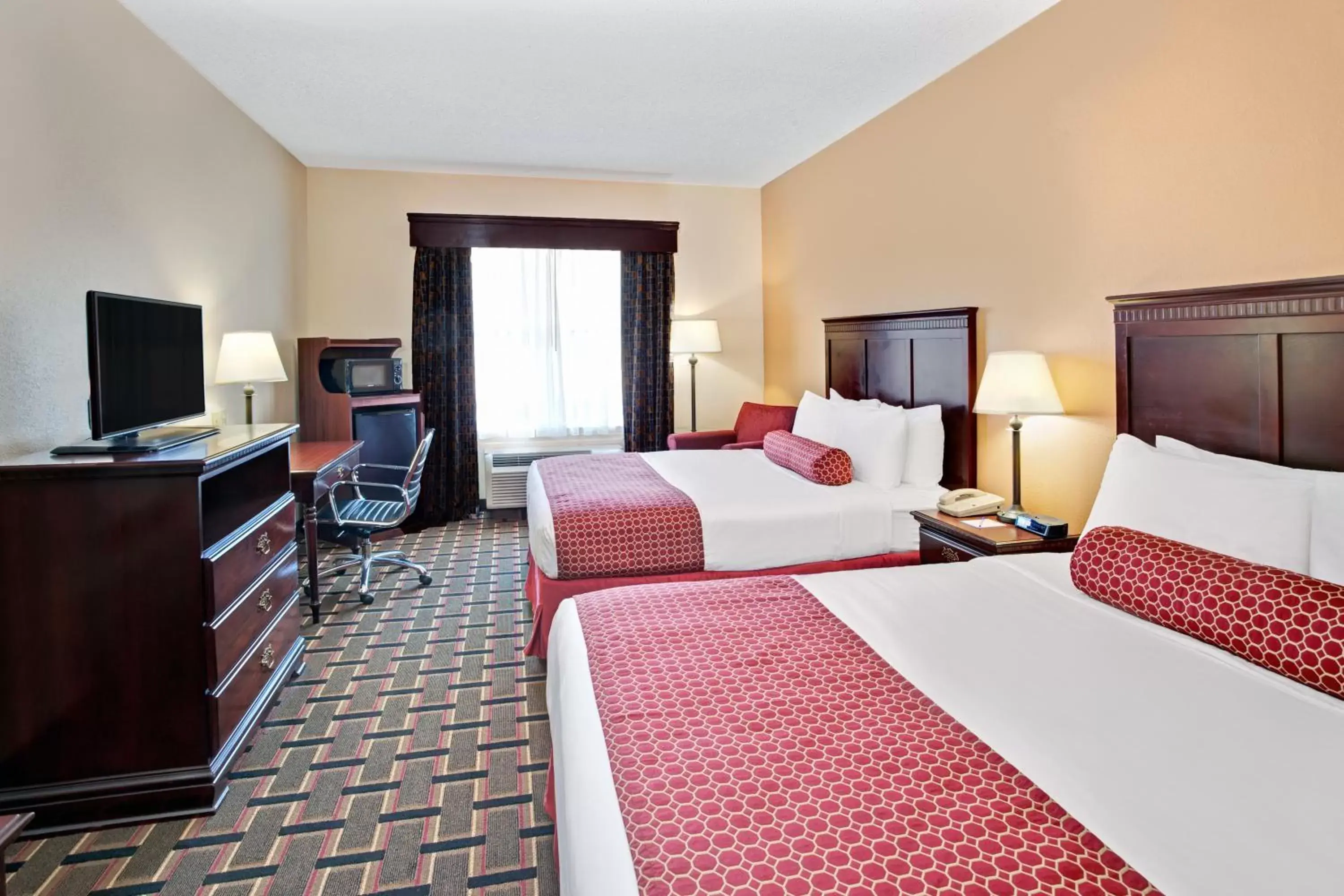 Queen Room with Two Queen Beds - Non-Smoking in Baymont by Wyndham Kennesaw