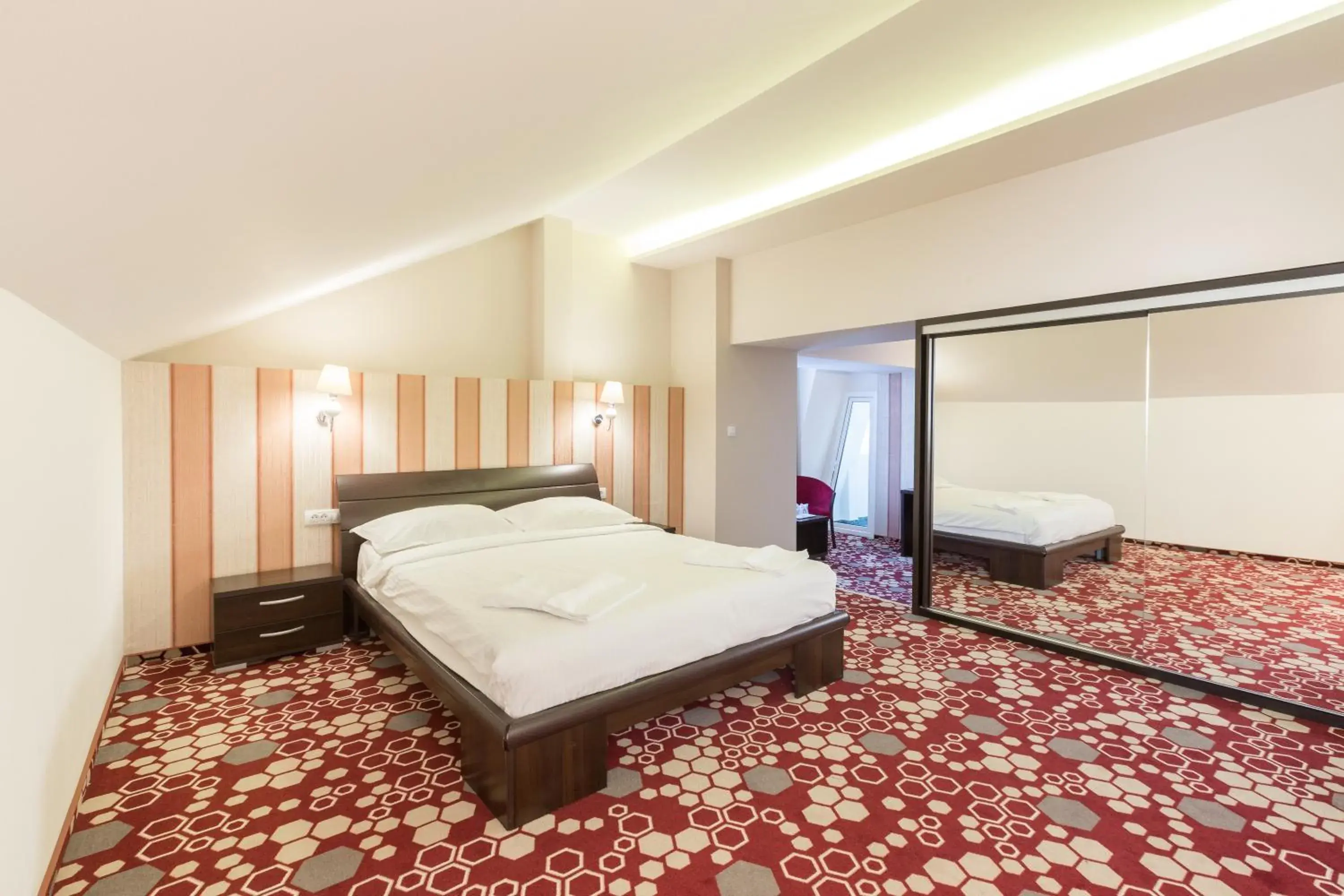Bed in Bacolux Craiovita, Craiova Bed in Bacolux Craiovita, Craiova