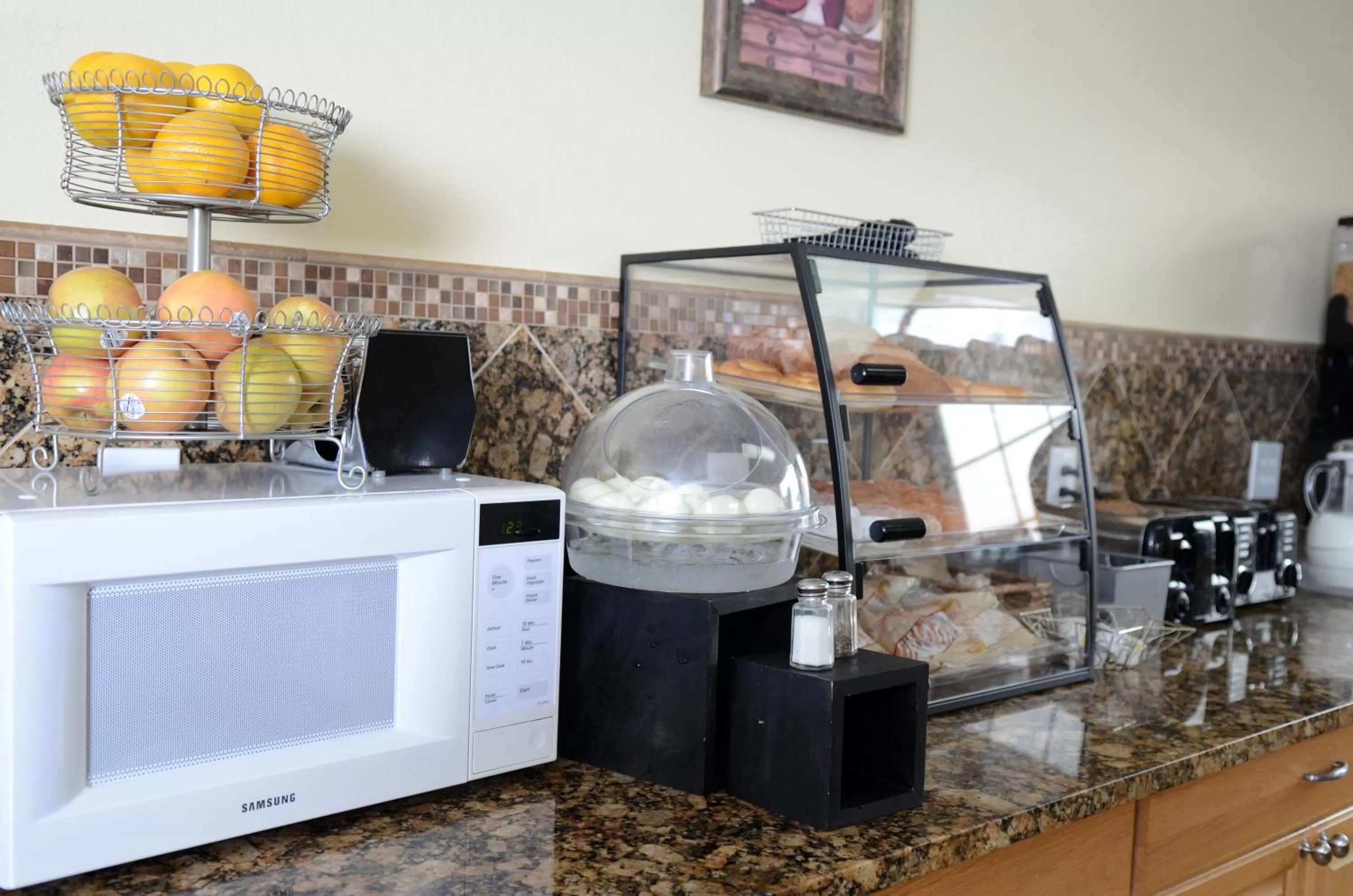 Food in Days Inn by Wyndham Yakima