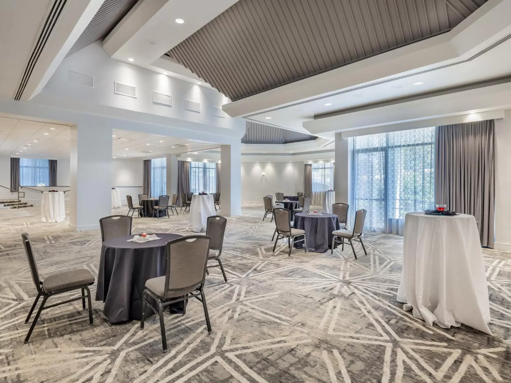Banquet/Function facilities, Restaurant/Places to Eat in Crowne Plaza College Park - Washington DC