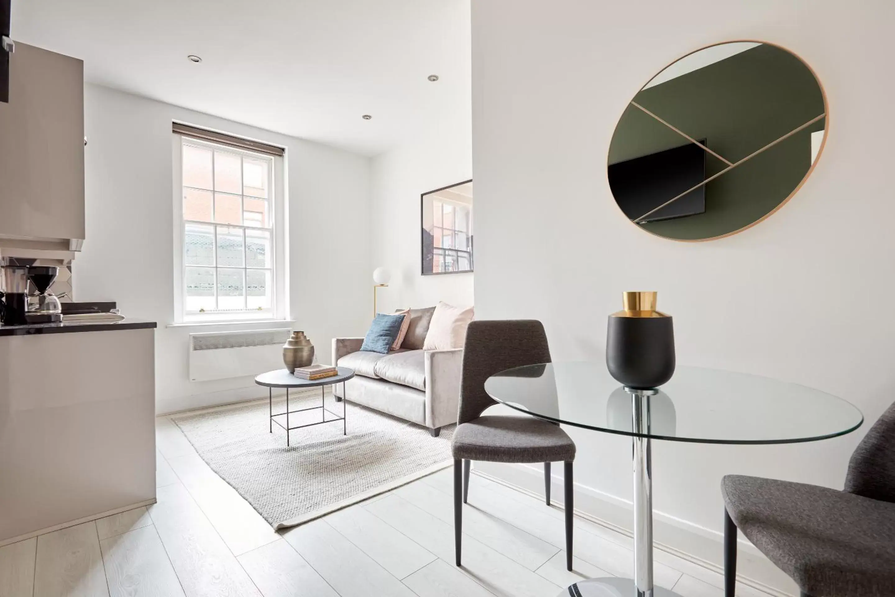 Living room, Dining Area in Sonder Mountjoy Square