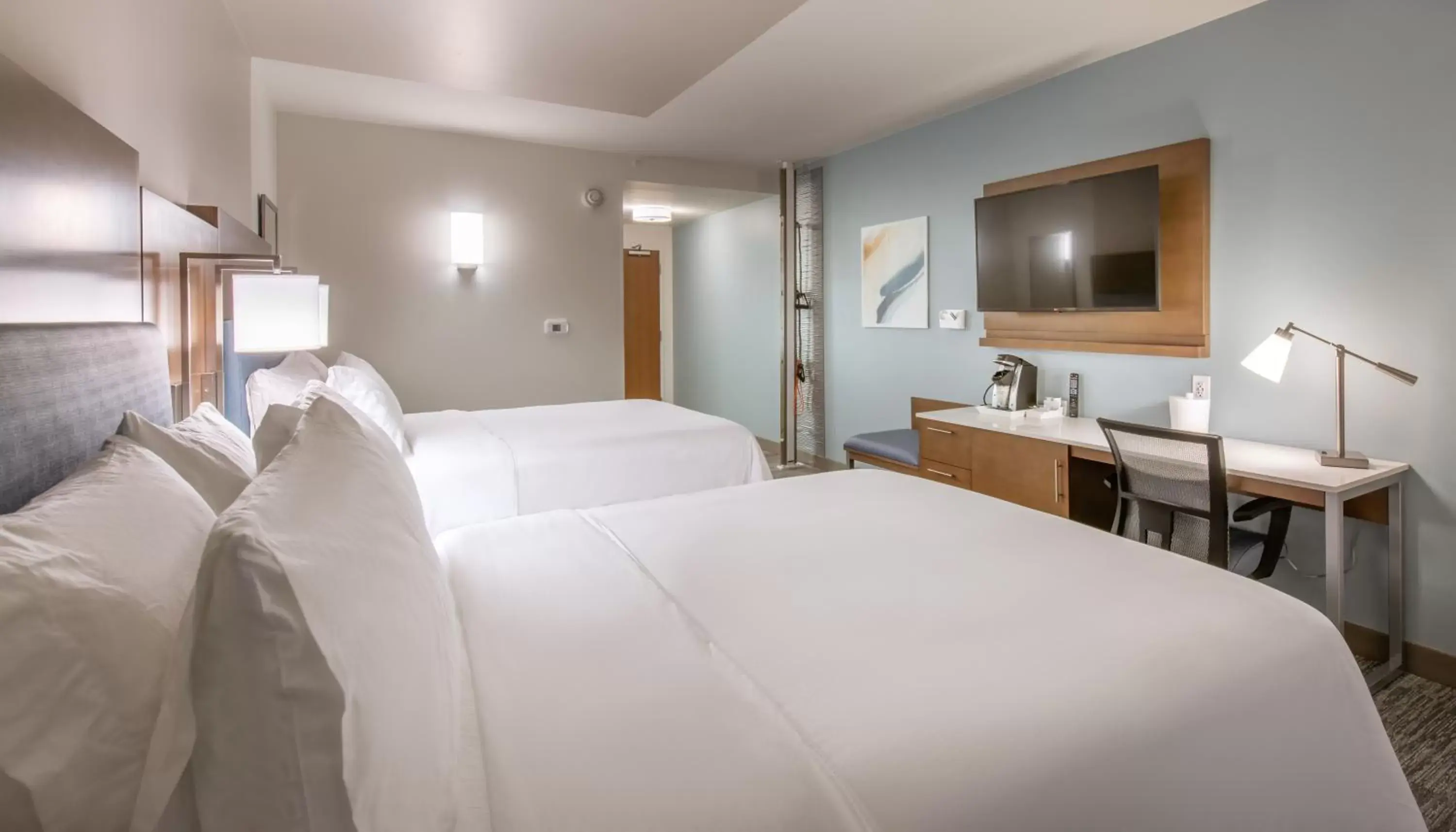Guests, Bed in EVEN Hotel Atlanta - Cobb Galleria, an IHG Hotel