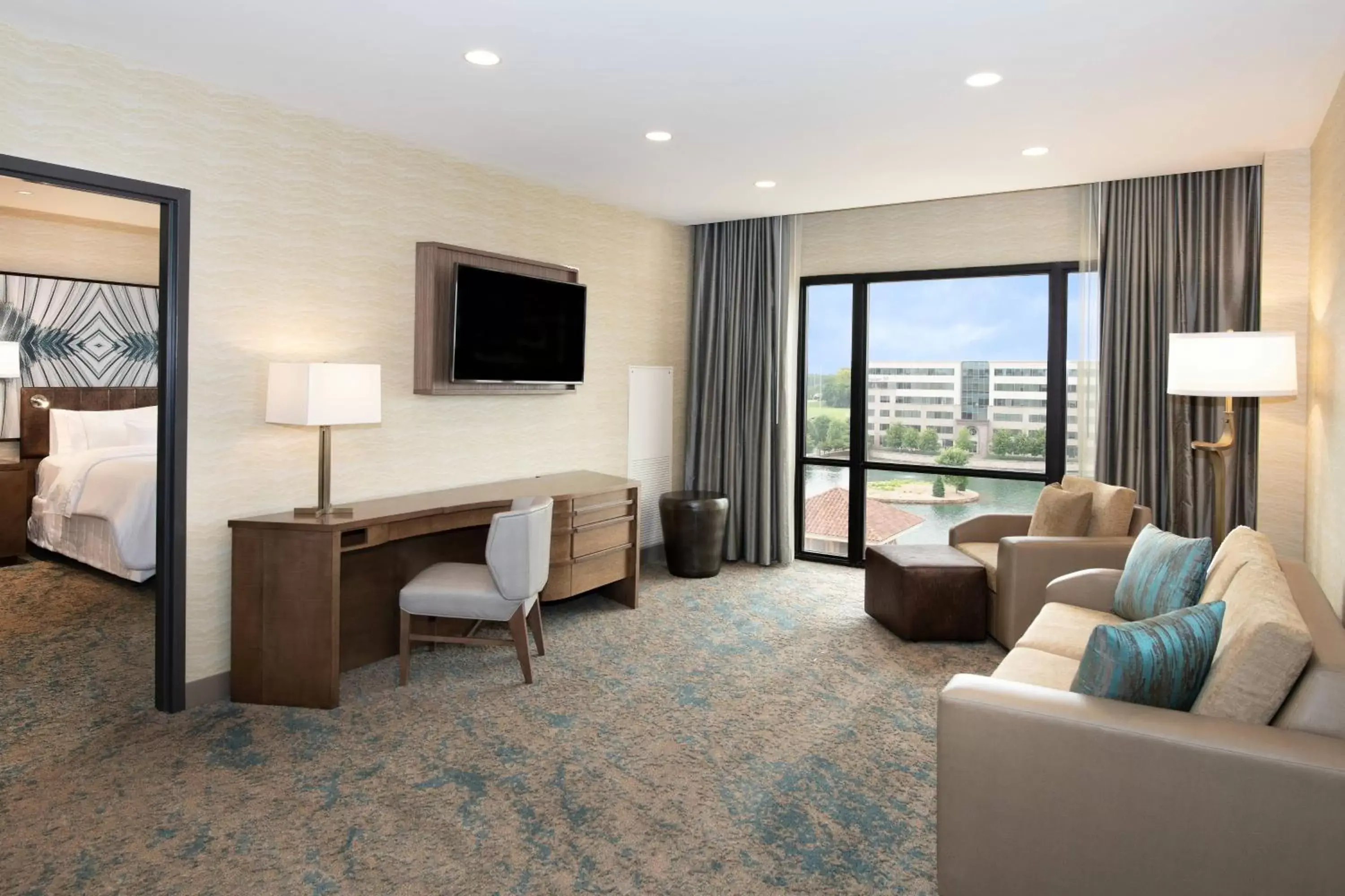 Living room, Seating Area in The Westin Huntsville