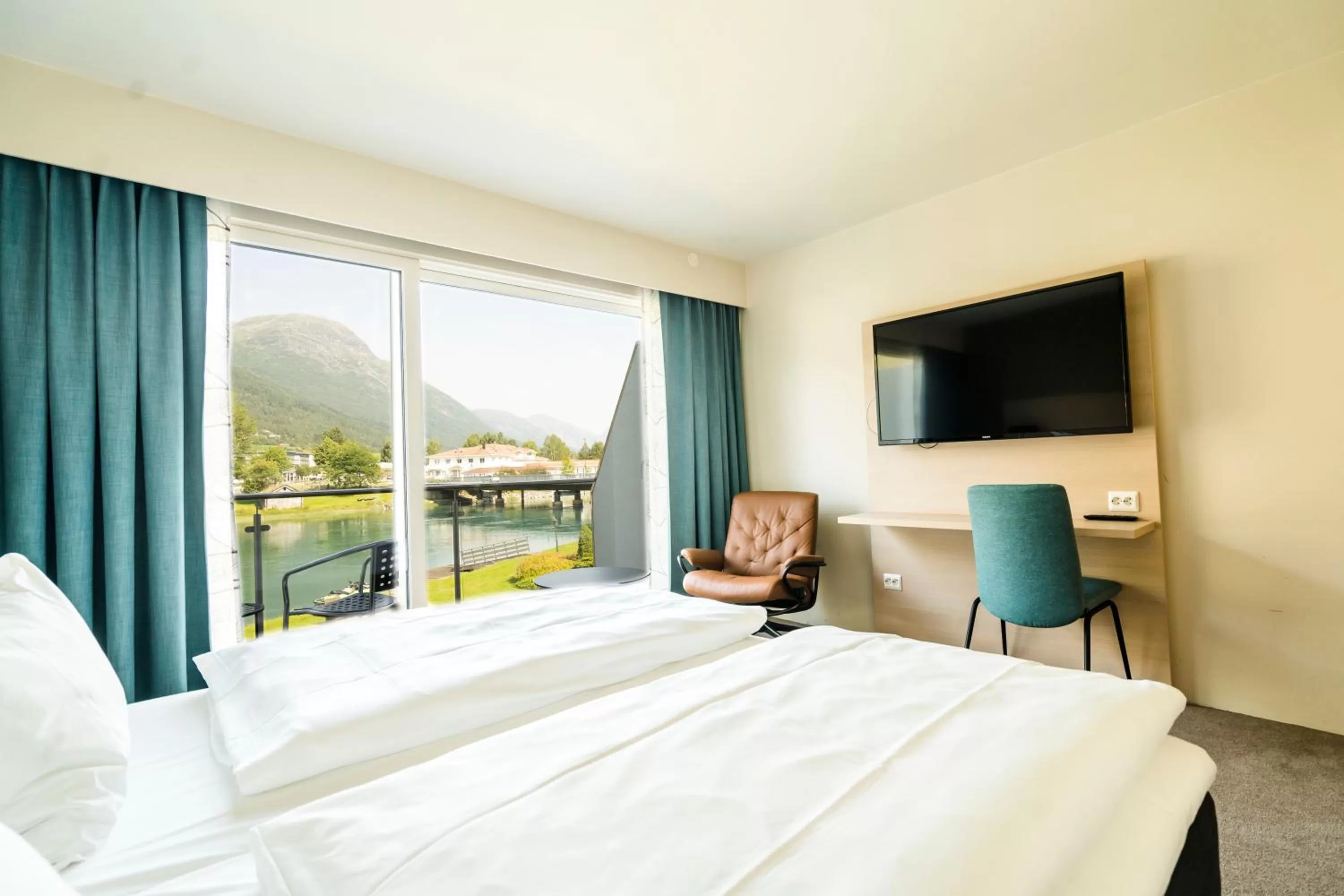 View (from property/room), Bed in Stryn Hotel