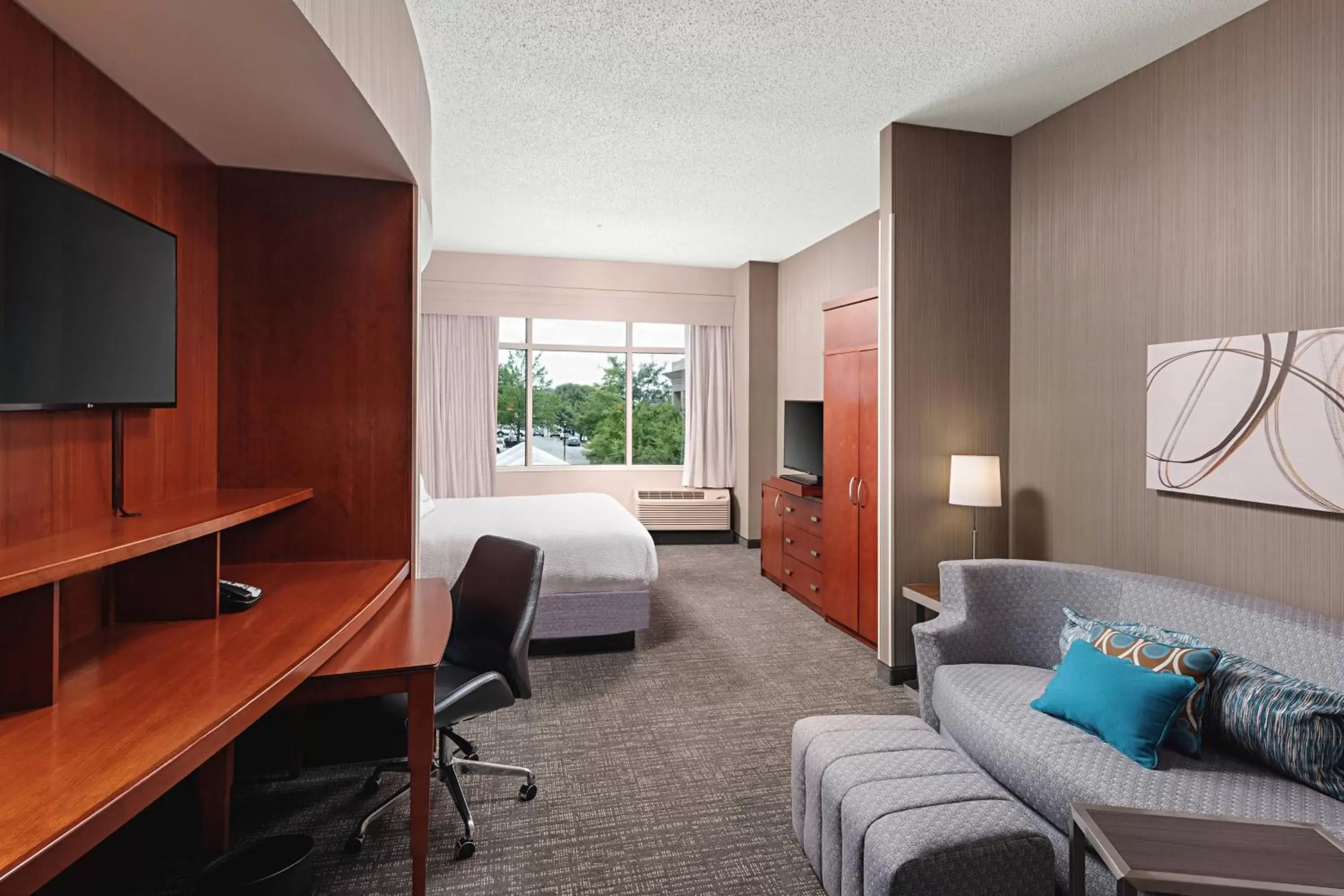 Living room, Seating Area in Courtyard by Marriott Greenville Downtown