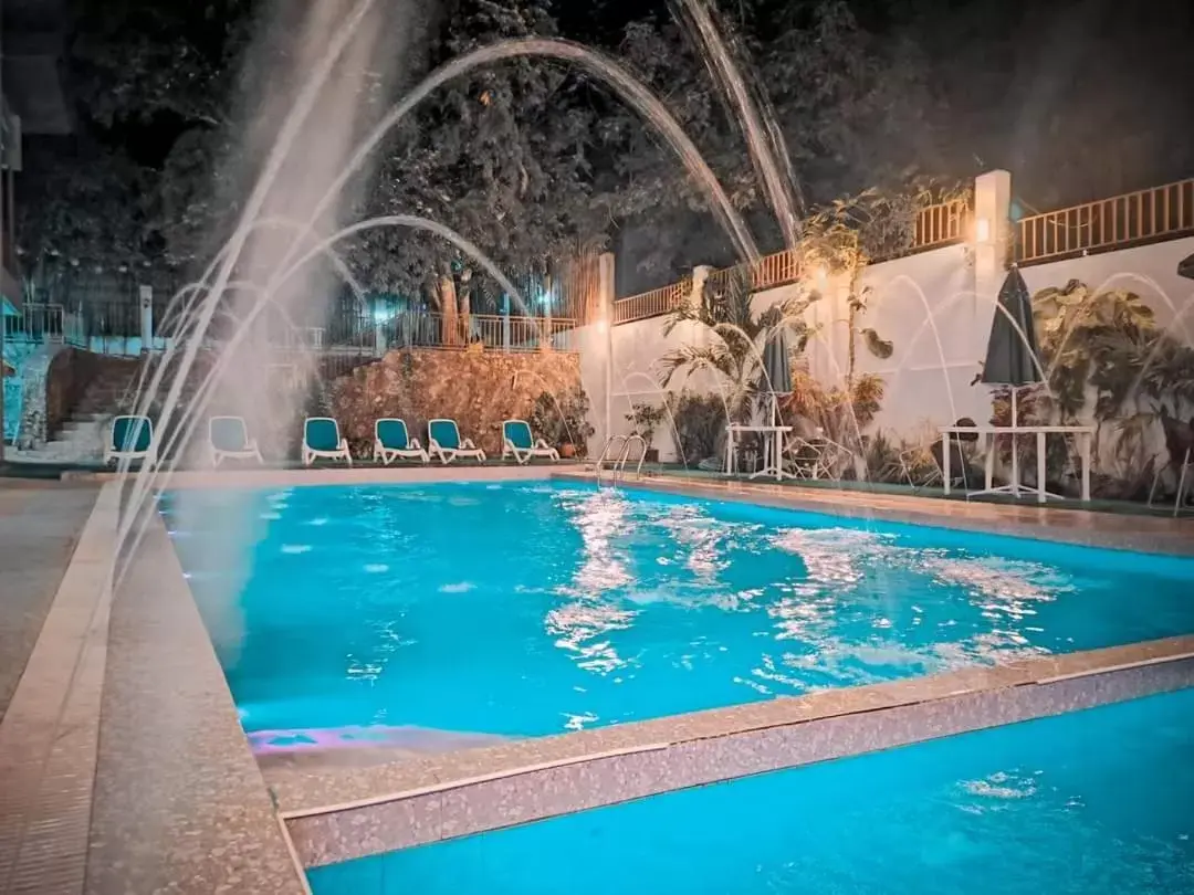 Swimming pool in Charms Hotel Swimming pool in Charms Hotel