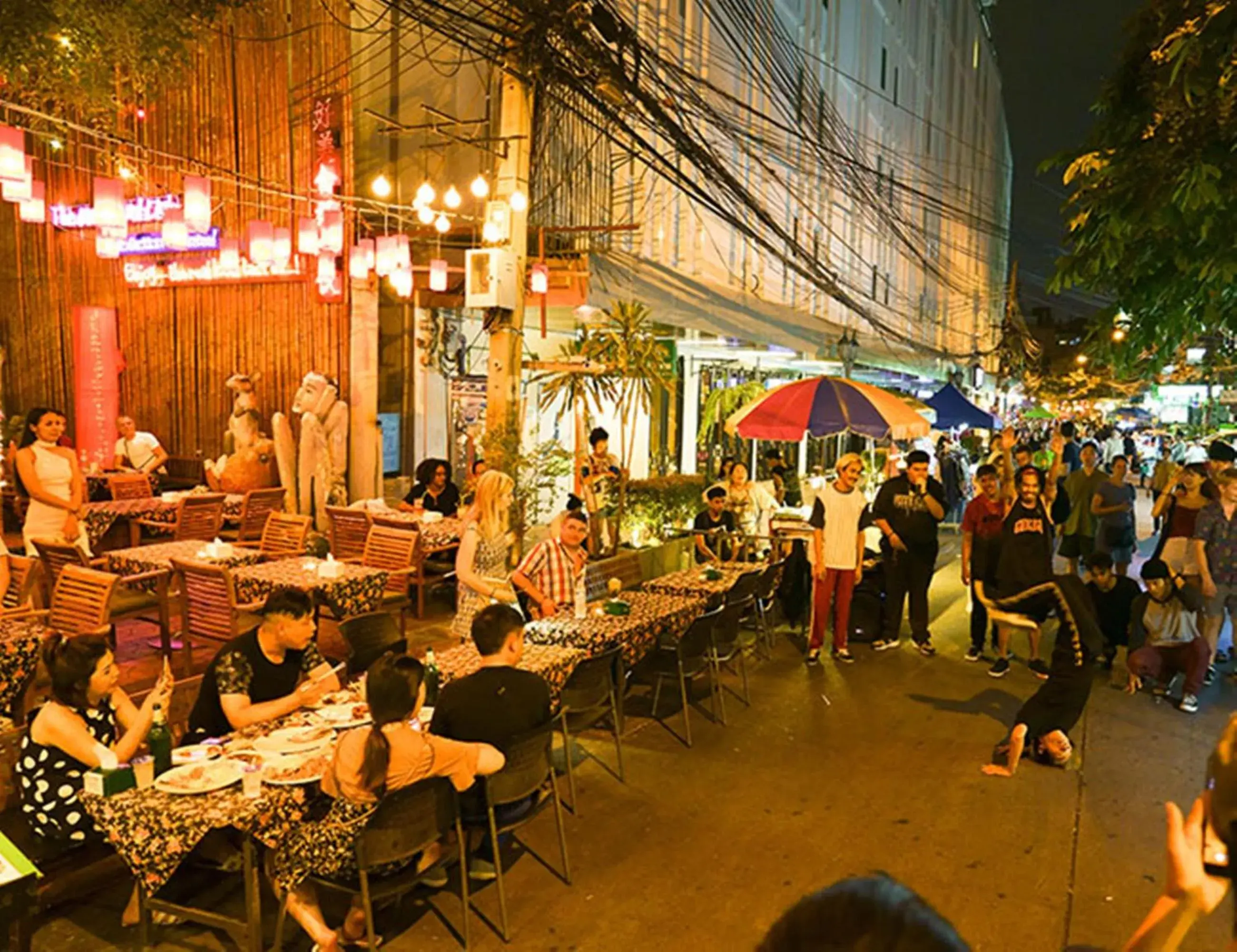 Restaurant/Places to Eat in Villa Cha-Cha Banglumphu