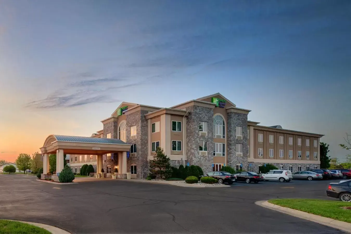 Bird's eye view, Property Building in Holiday Inn Express Hotel & Suites Saginaw, an IHG Hotel