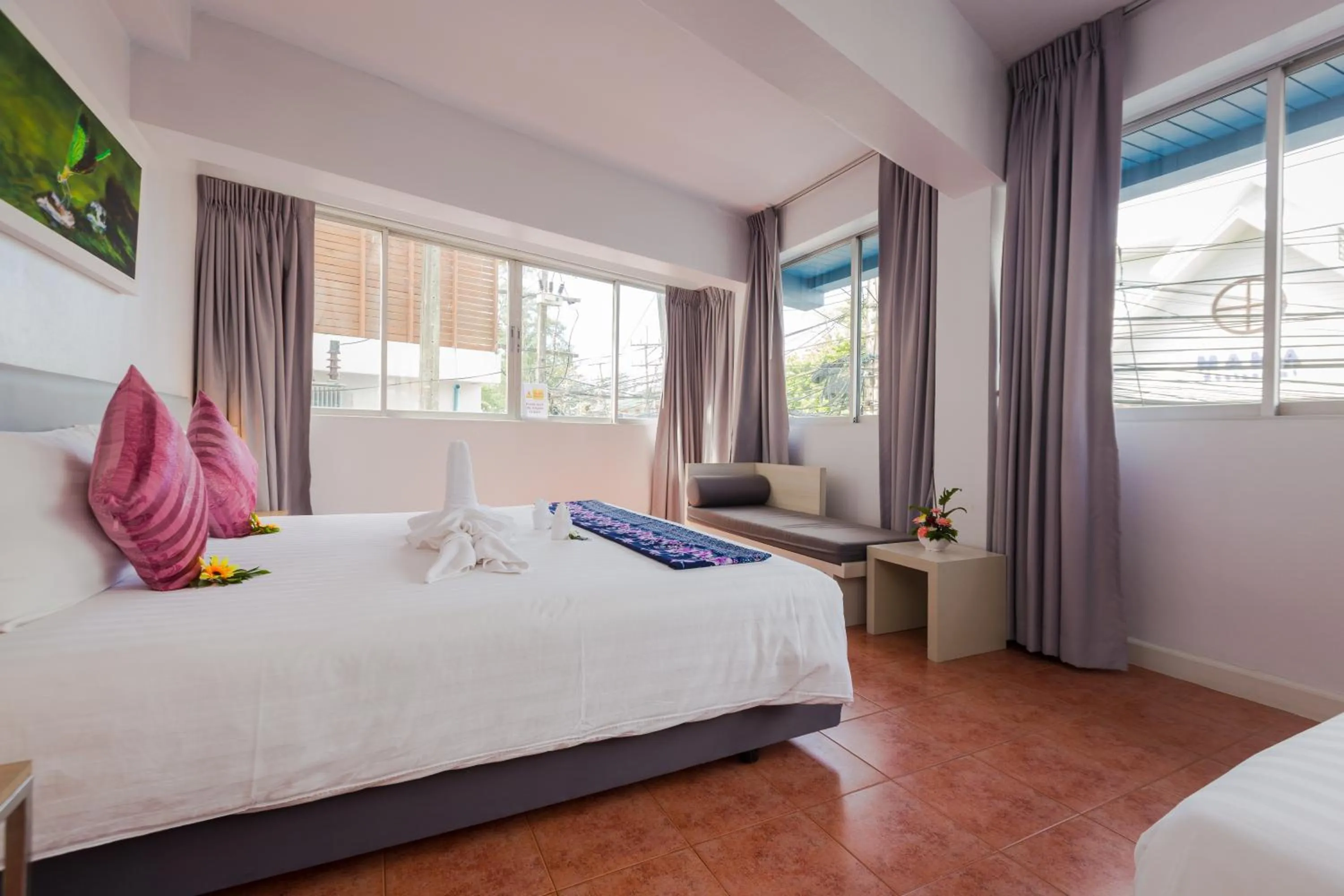 City view, Bed in ON Hotel Phuket - SHA