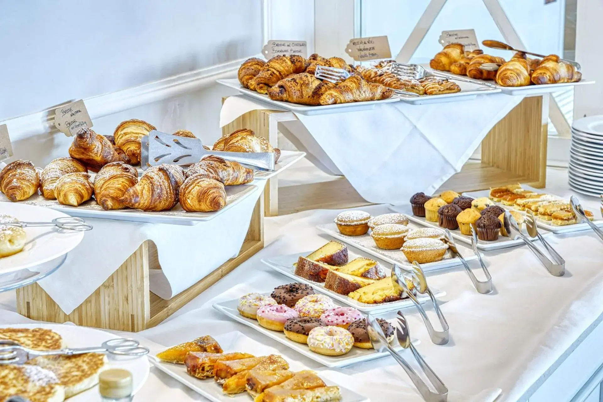 Buffet breakfast, Breakfast in Madrigale Panoramic&Lifestyle Hotel