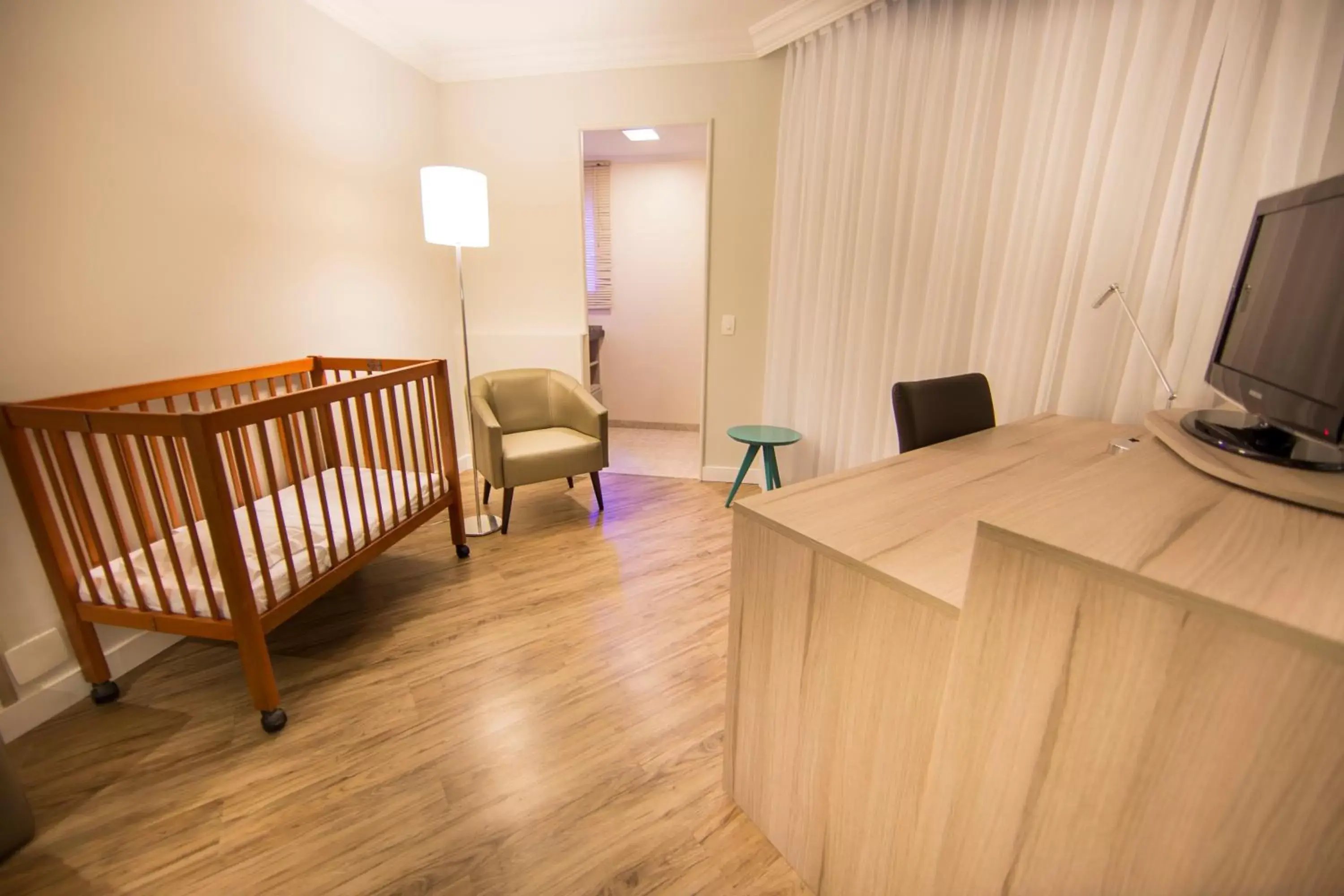 cot, Bed in Radisson Oscar Freire cot, Bed in Radisson Oscar Freire