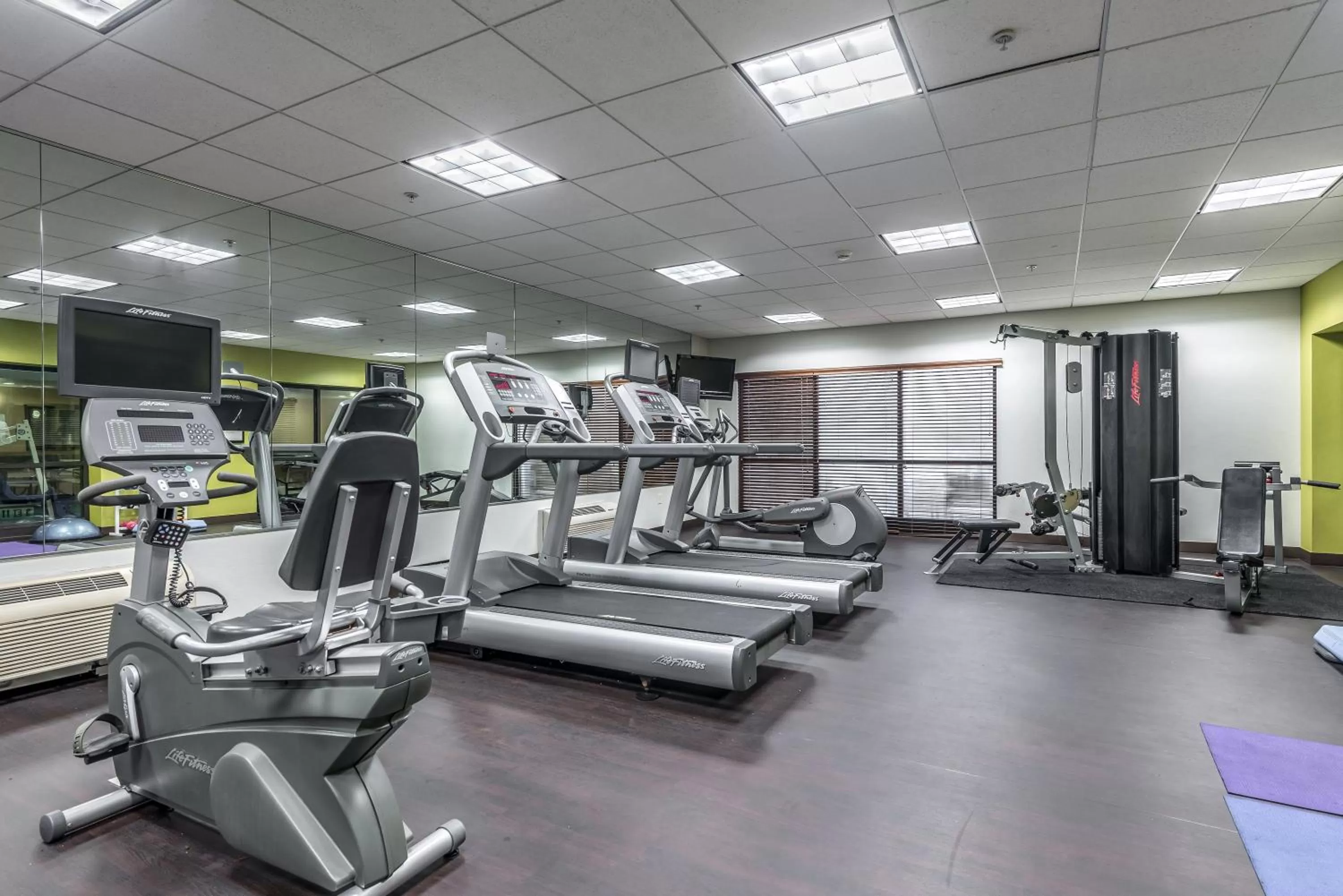Fitness centre/facilities in Holiday Inn - Indianapolis Downtown by IHG