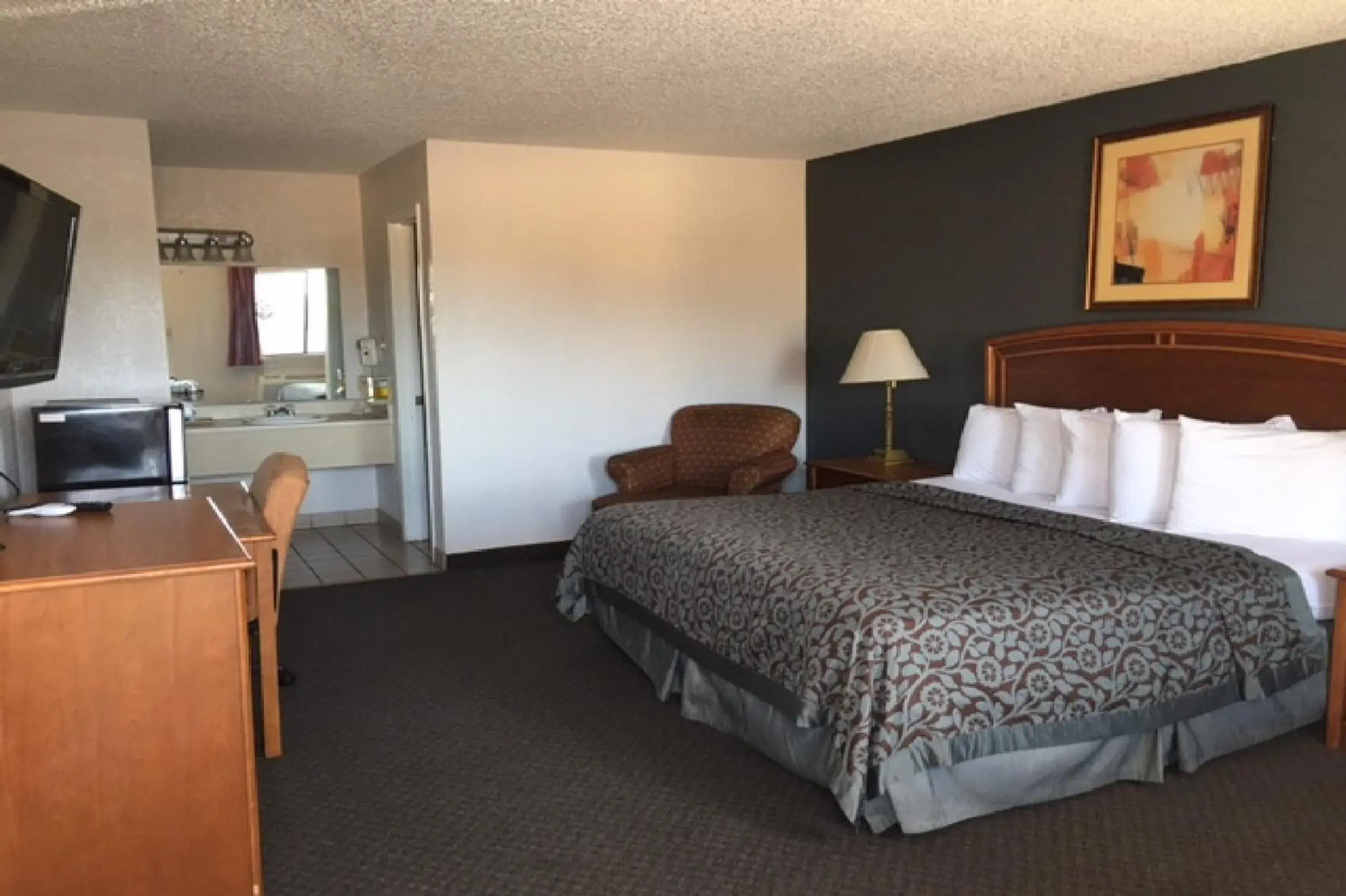 Bedroom, Bed in Hebbronville Executive Inn