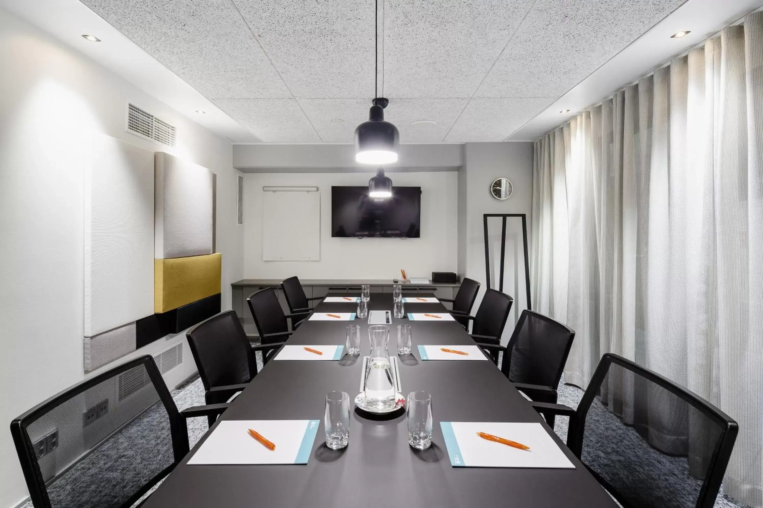 Meeting/conference room in Hotel Indigo Helsinki-Boulevard, an IHG Hotel