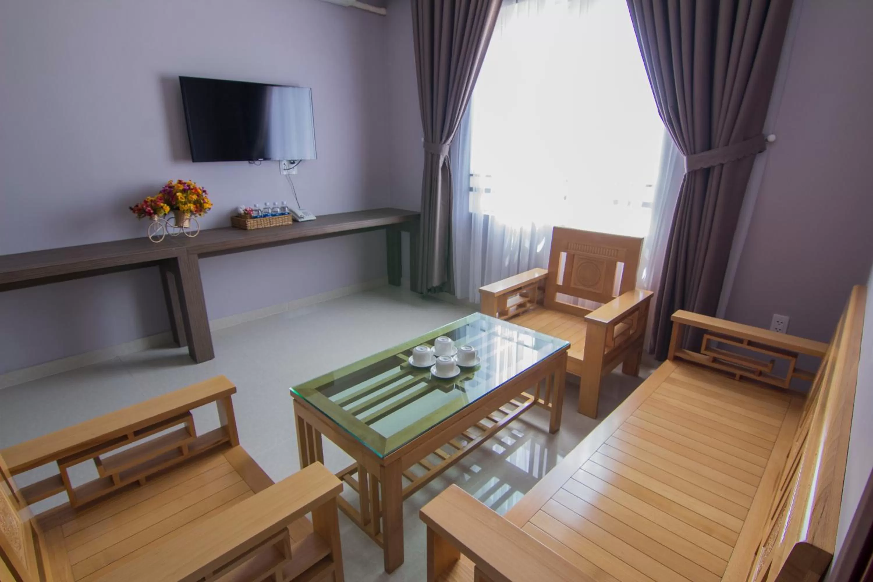 TV and multimedia, TV/Entertainment Center in Khách sạn San Hô Vũng Tàu (Coral Hotel)