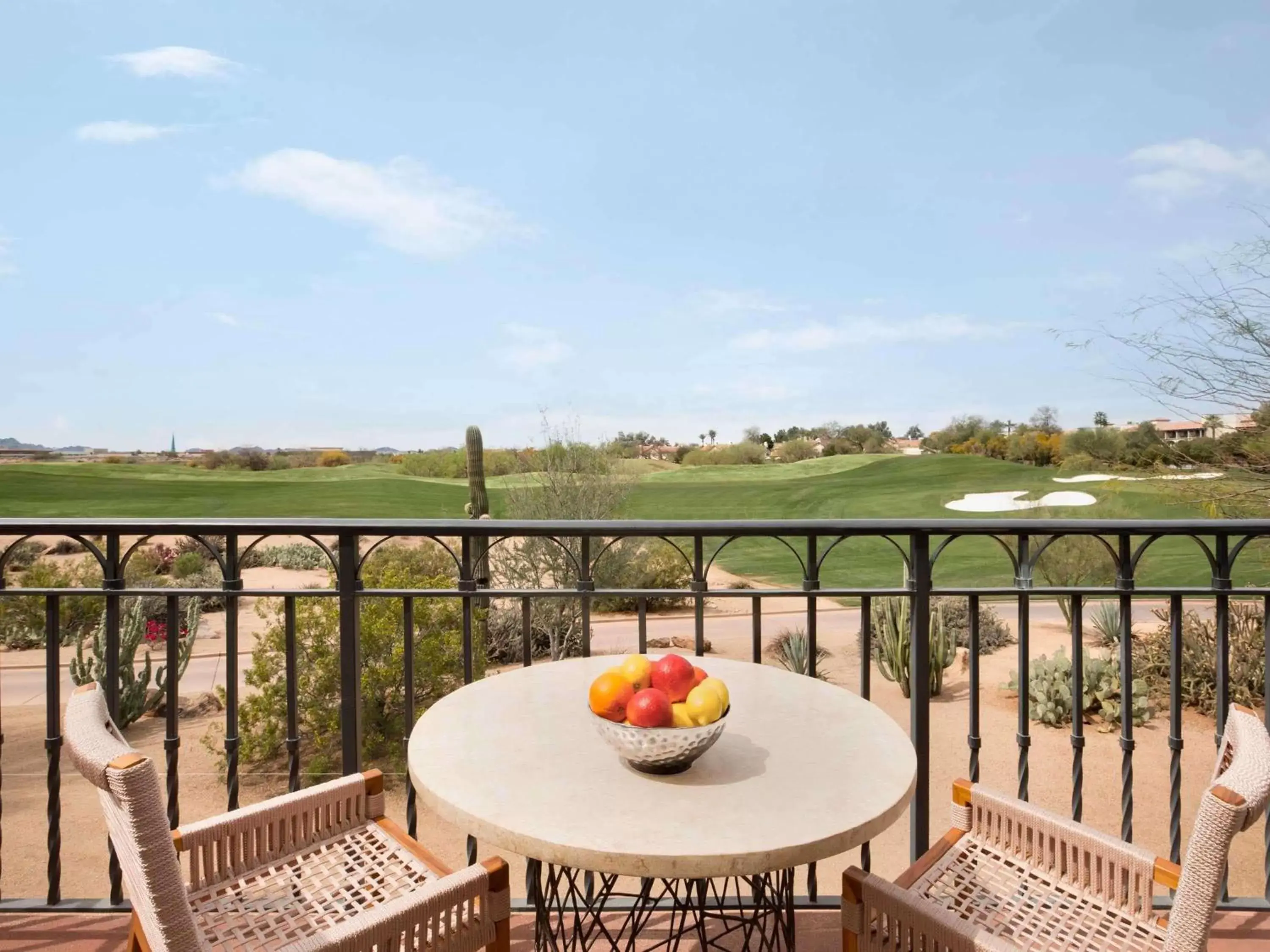 Photo of the whole room in Fairmont Scottsdale Princess