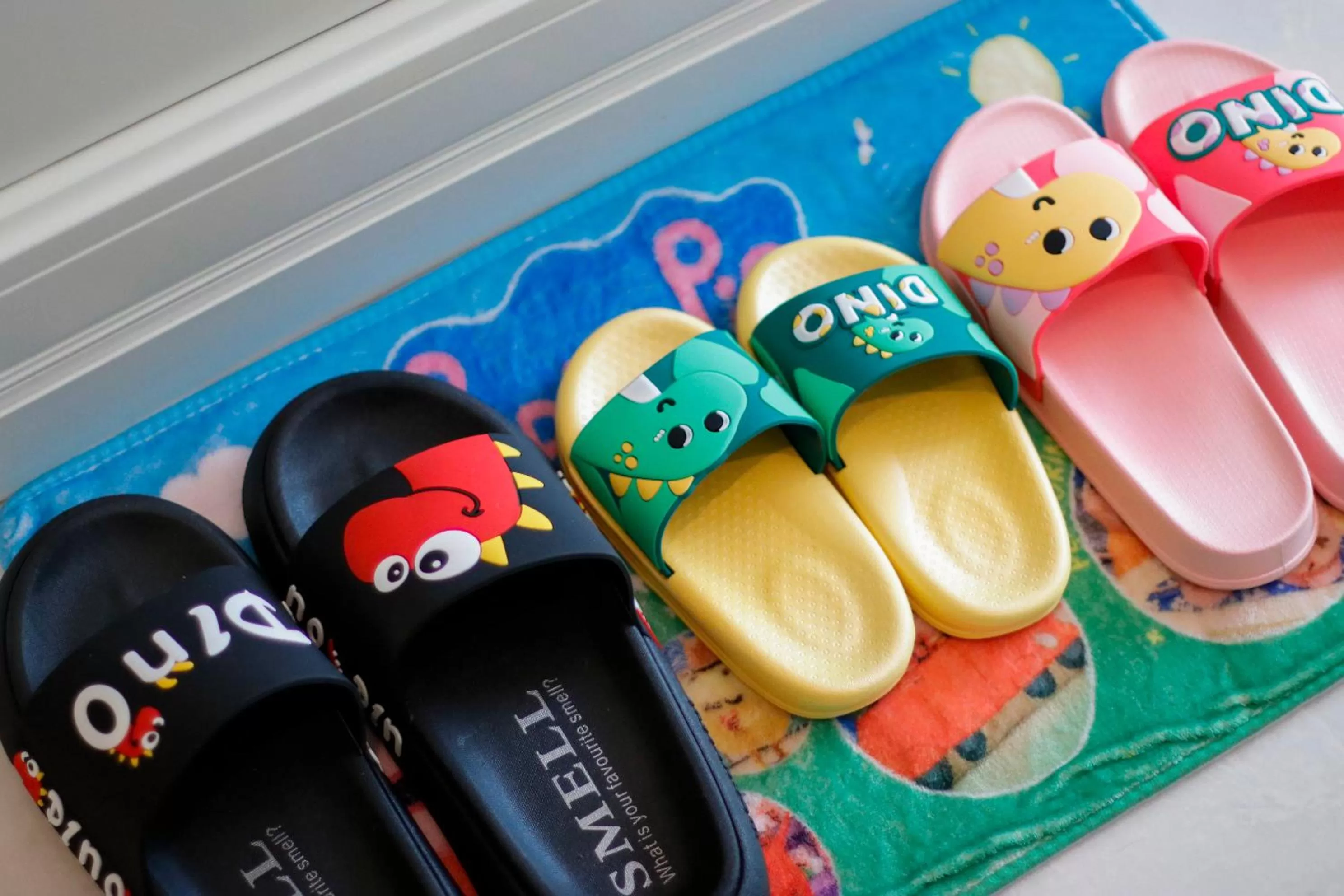 Bathroom in Wyndham Qingdao l Free Fixed-Time Shuttle Service Between Hotel and Airport & North Railway Station l Outdoor Children's Amusement Park l 1-Hour Play Snooker or Table Tennis