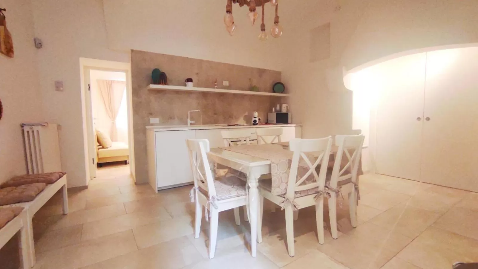 Communal kitchen in L Antico Forno Bari Centro Storico