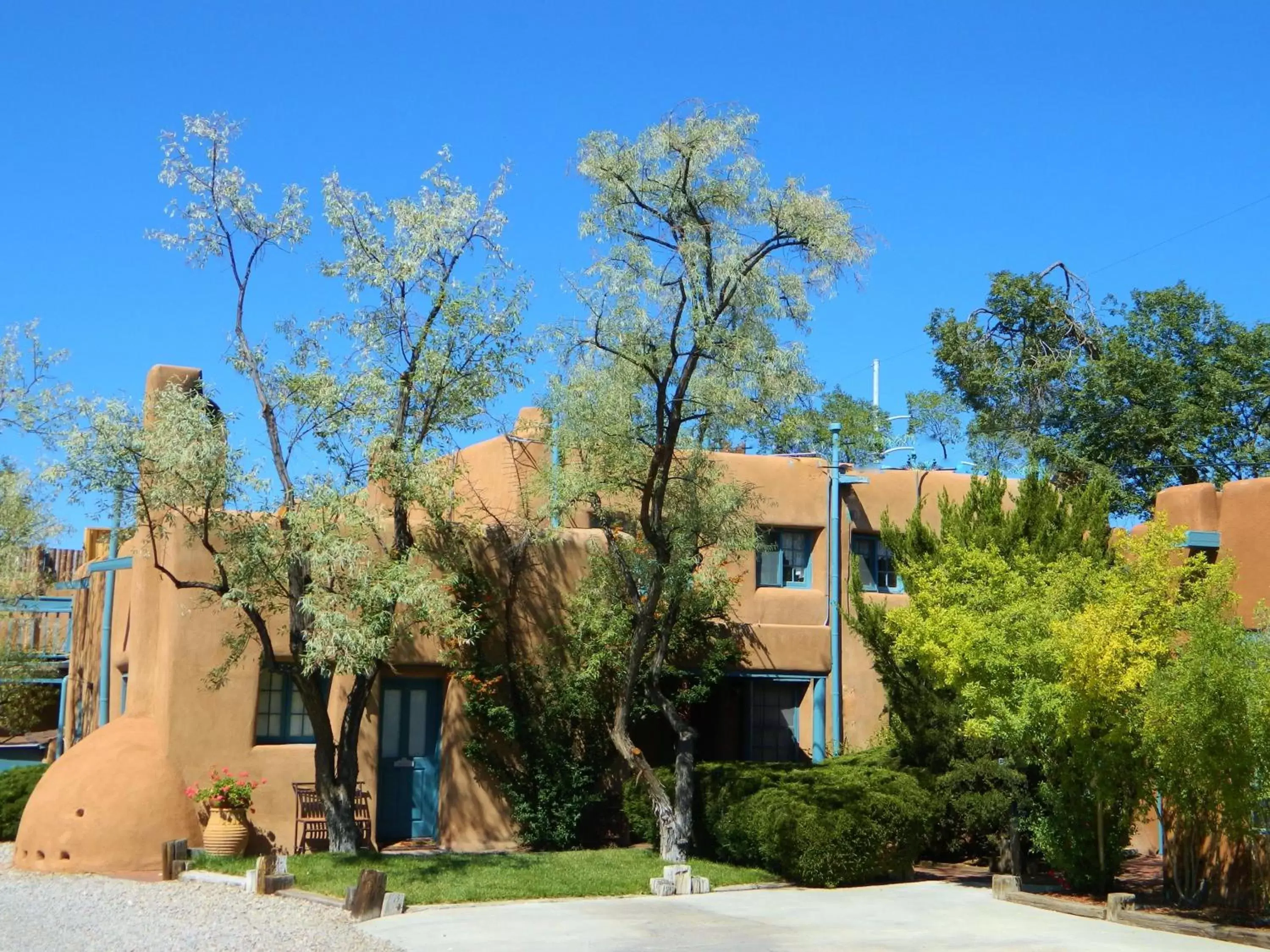 Facade/entrance, Property Building in Pueblo Bonito Santa Fe