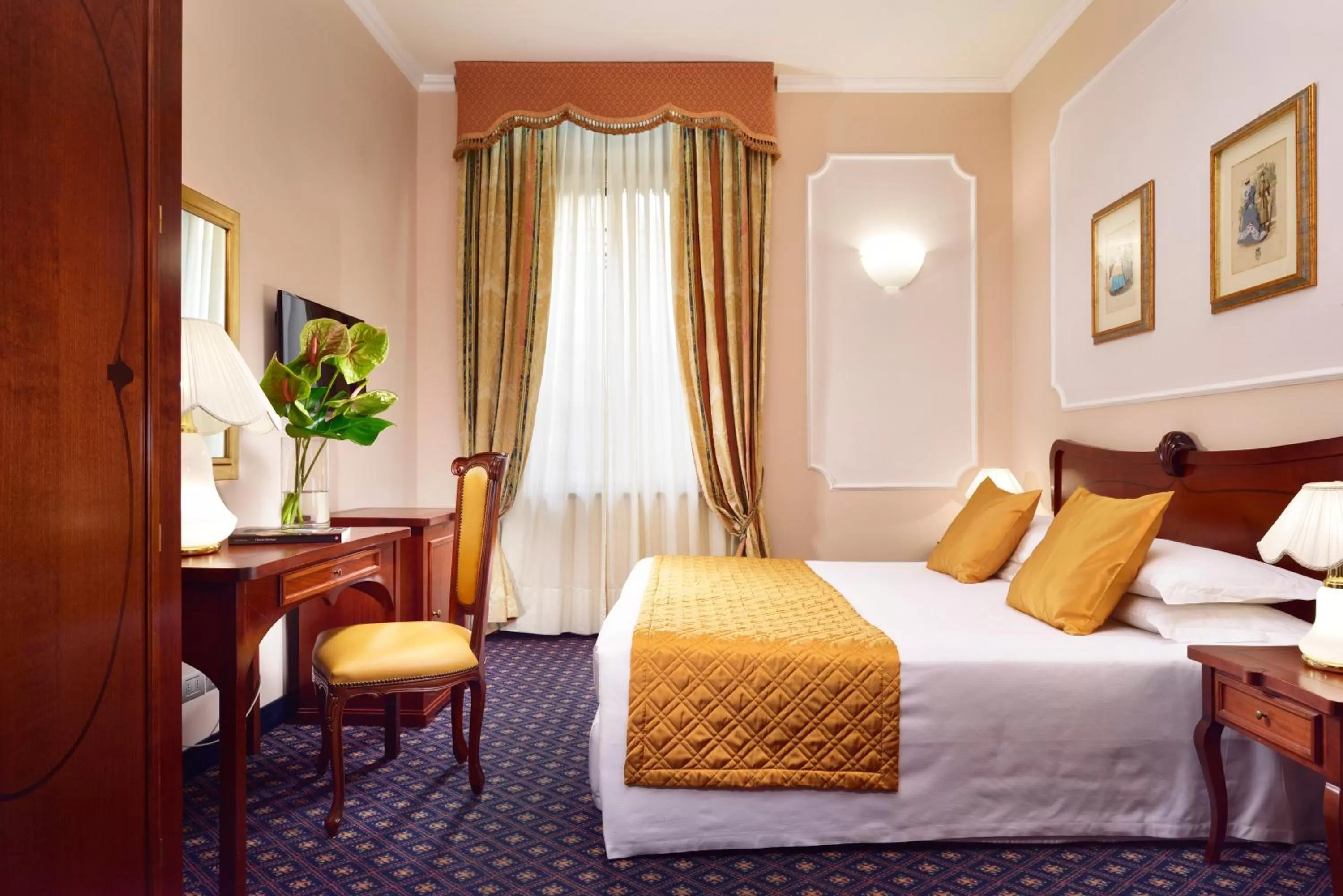 Bedroom, Bed in Hotel Berchielli