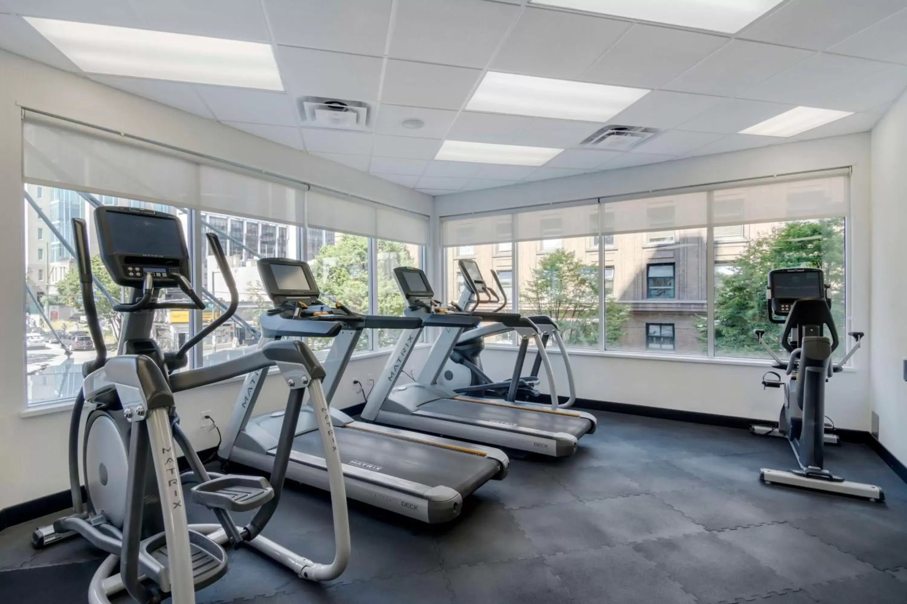 Fitness centre/facilities, Fitness Center/Facilities in Best Western Premier Chateau Granville Hotel & Suites & Conference Centre