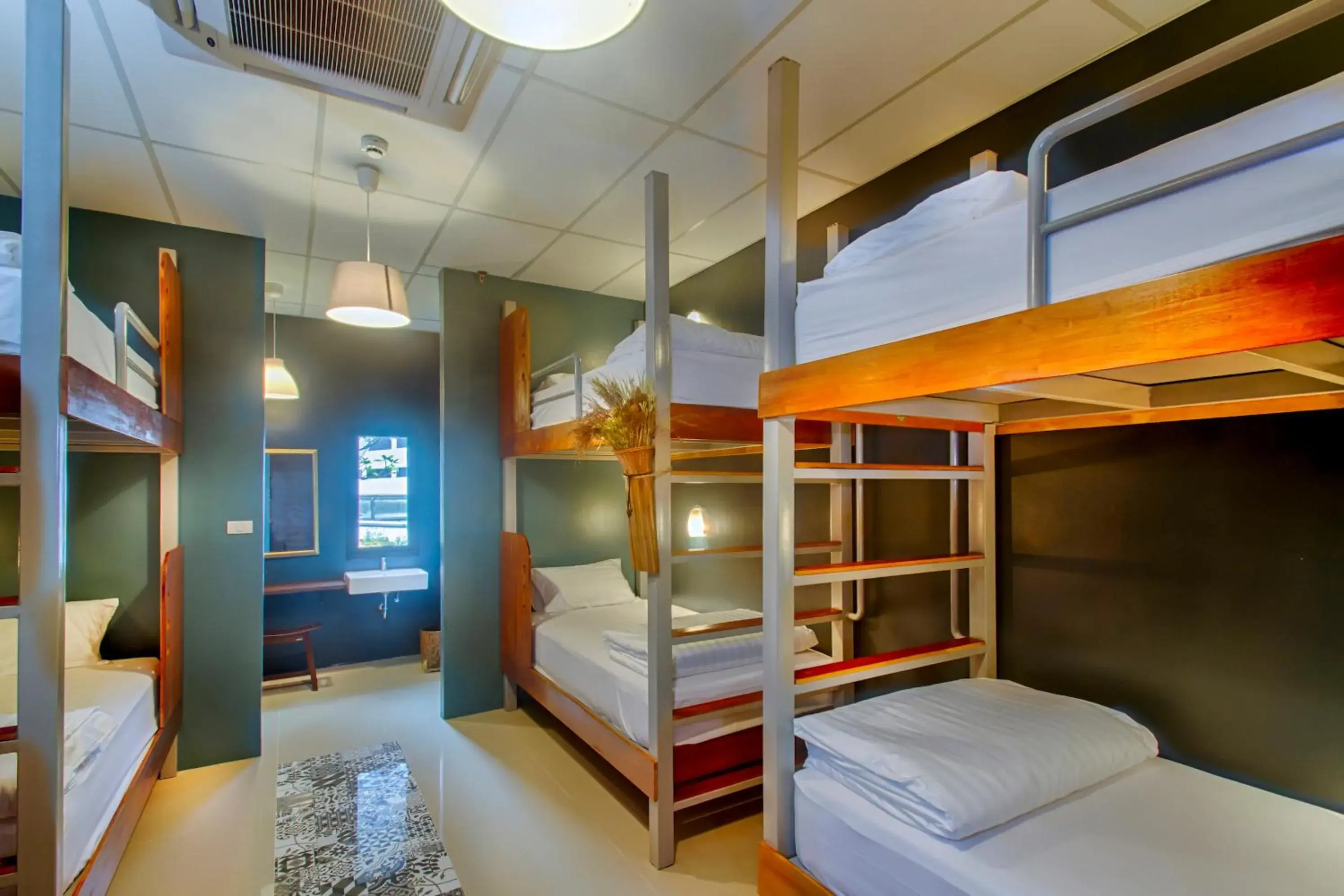 Bunk Bed in Hom hostel & Cooking club