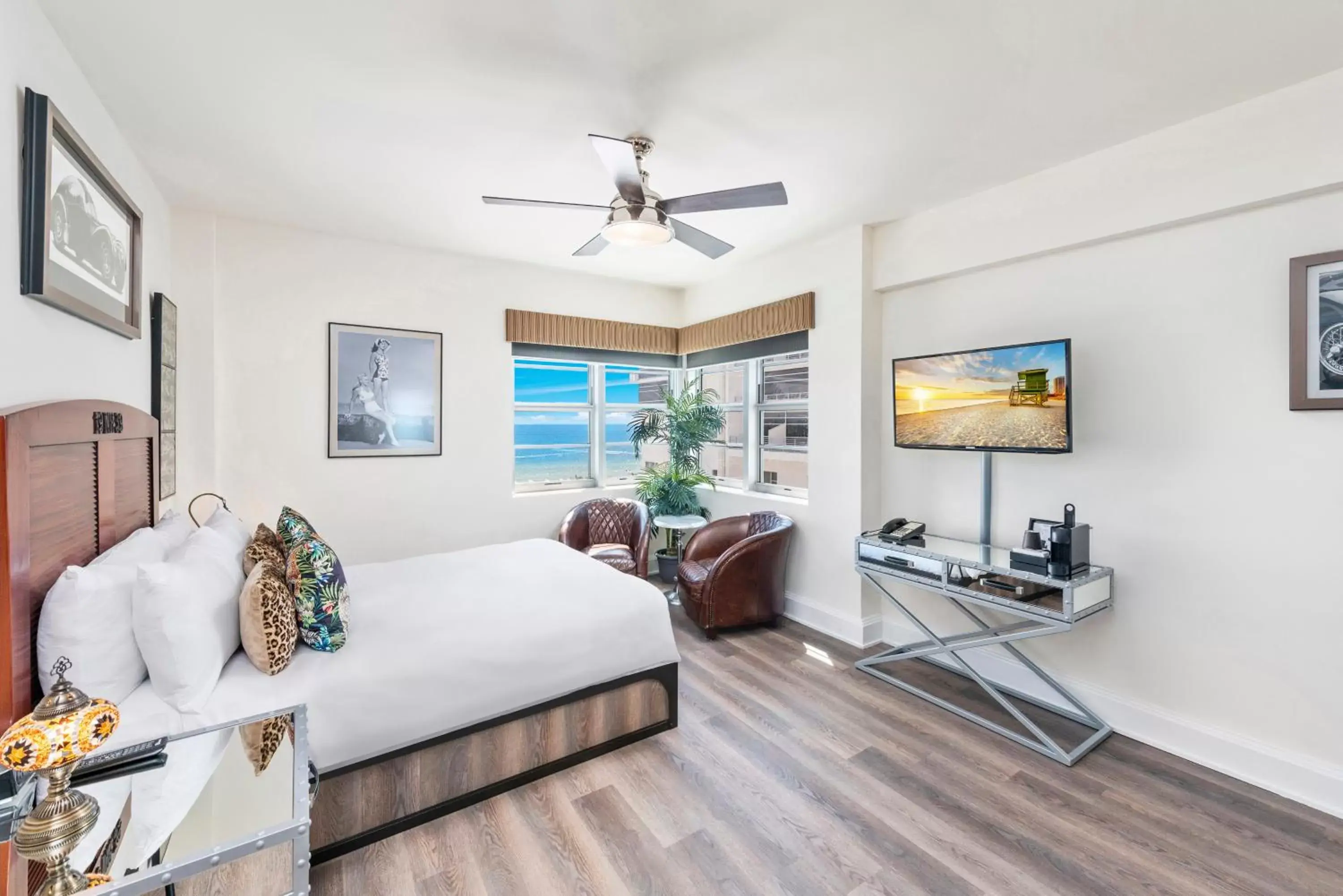 Bedroom in National Hotel, An Adult Only Oceanfront Resort