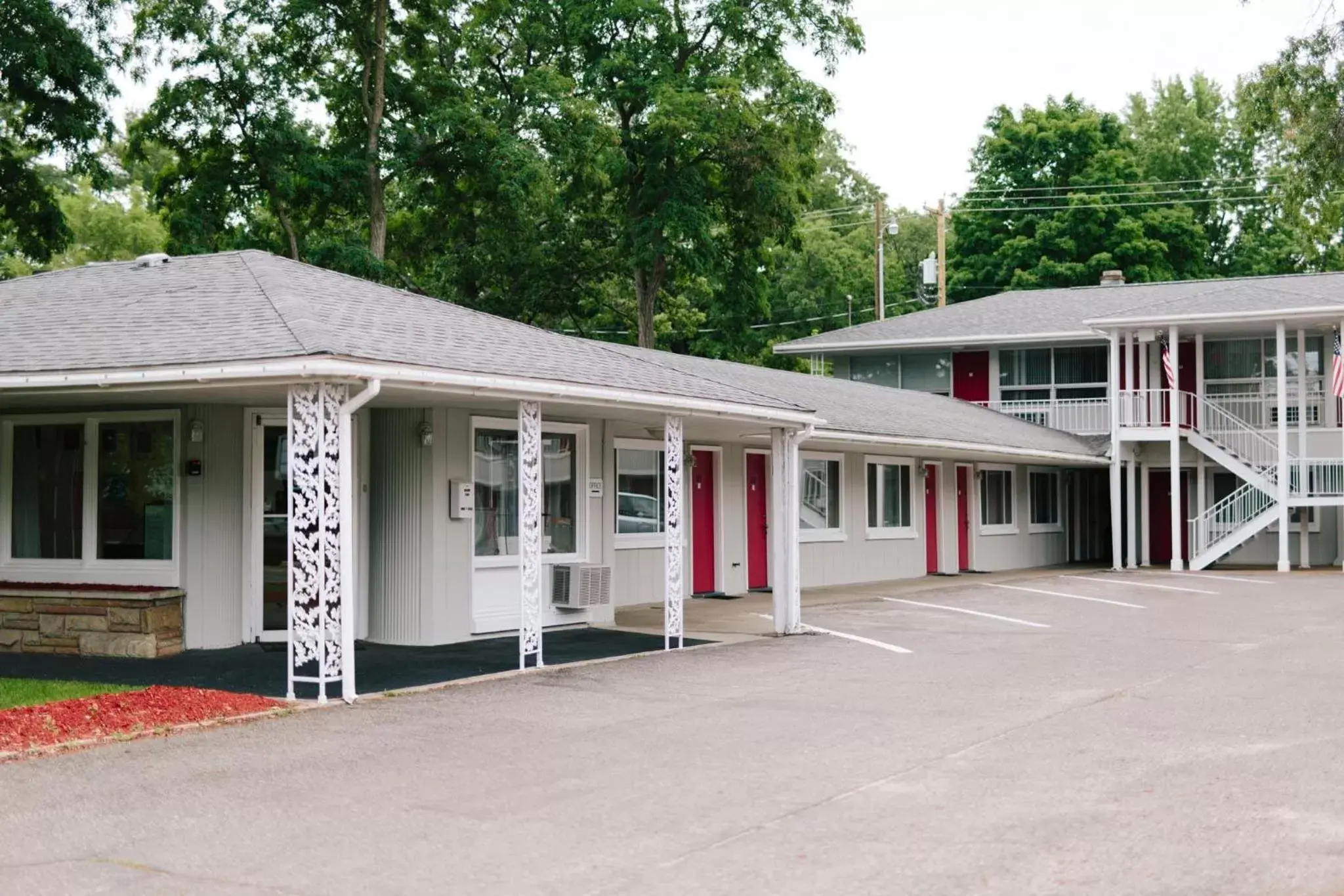 Property Building in Grand Traverse Motel