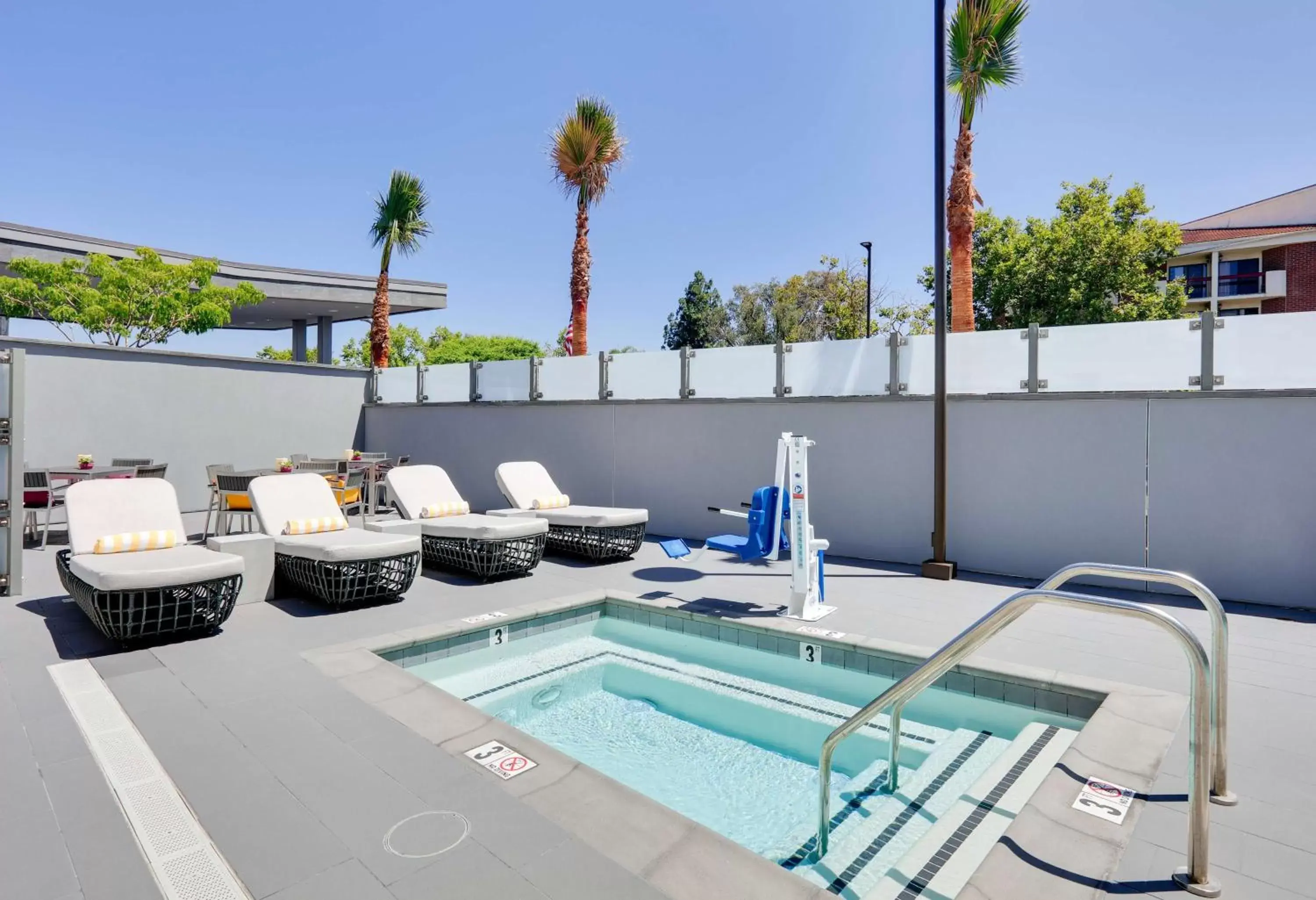 Pool view, Swimming Pool in Homewood Suites By Hilton Irvine Spectrum Lake Forest