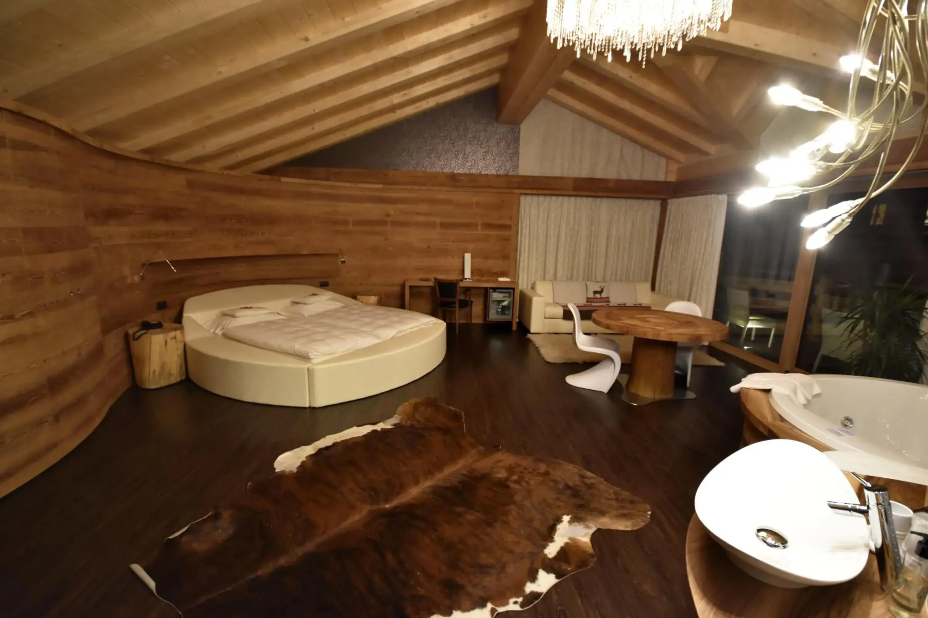 Bedroom, Bathroom in Hotel Bivio