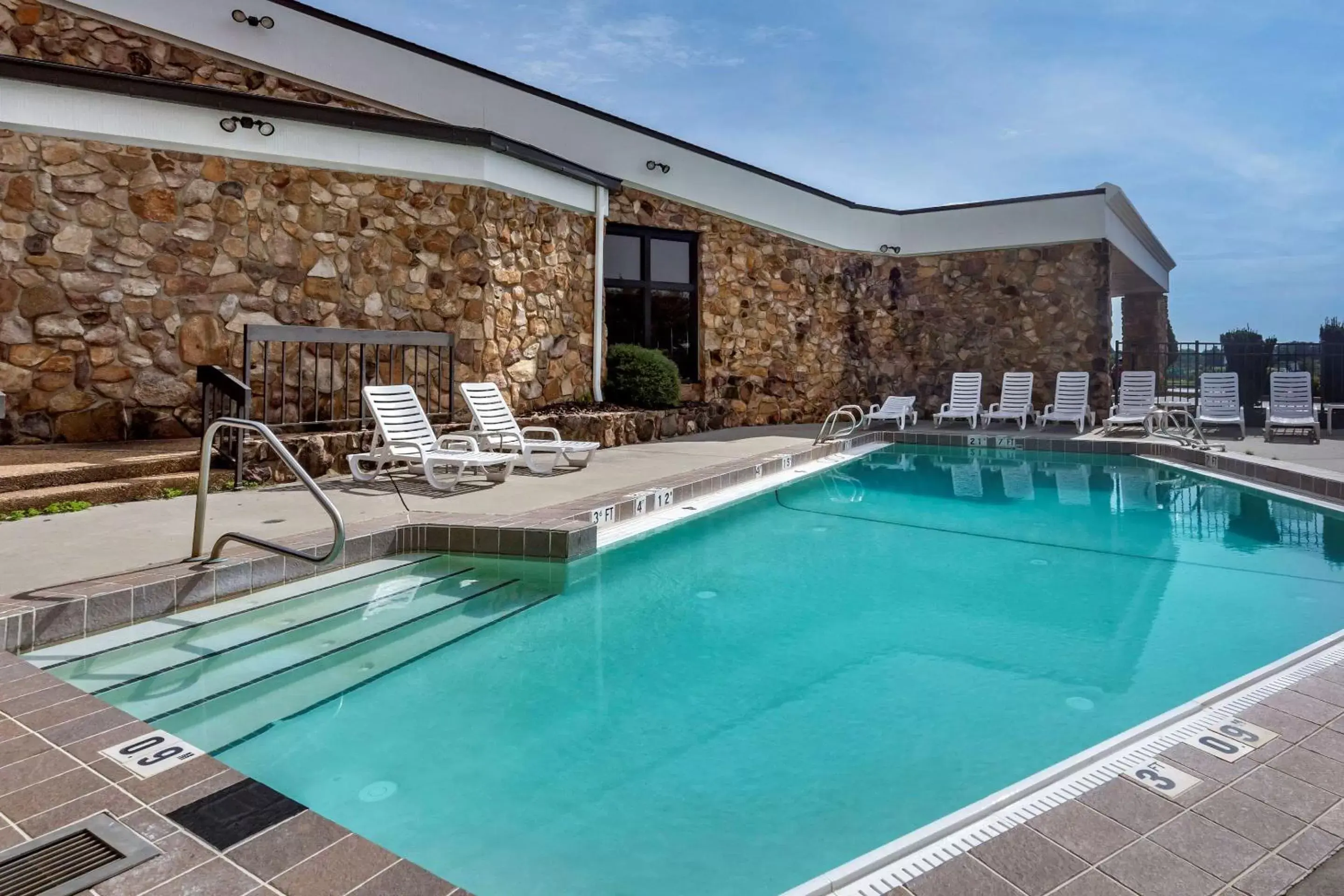 Activities, Swimming Pool in Comfort Inn & Suites