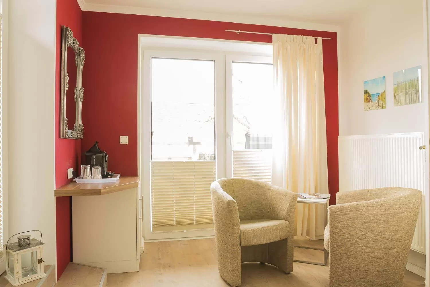 Photo of the whole room in Seaside-Strandhotel