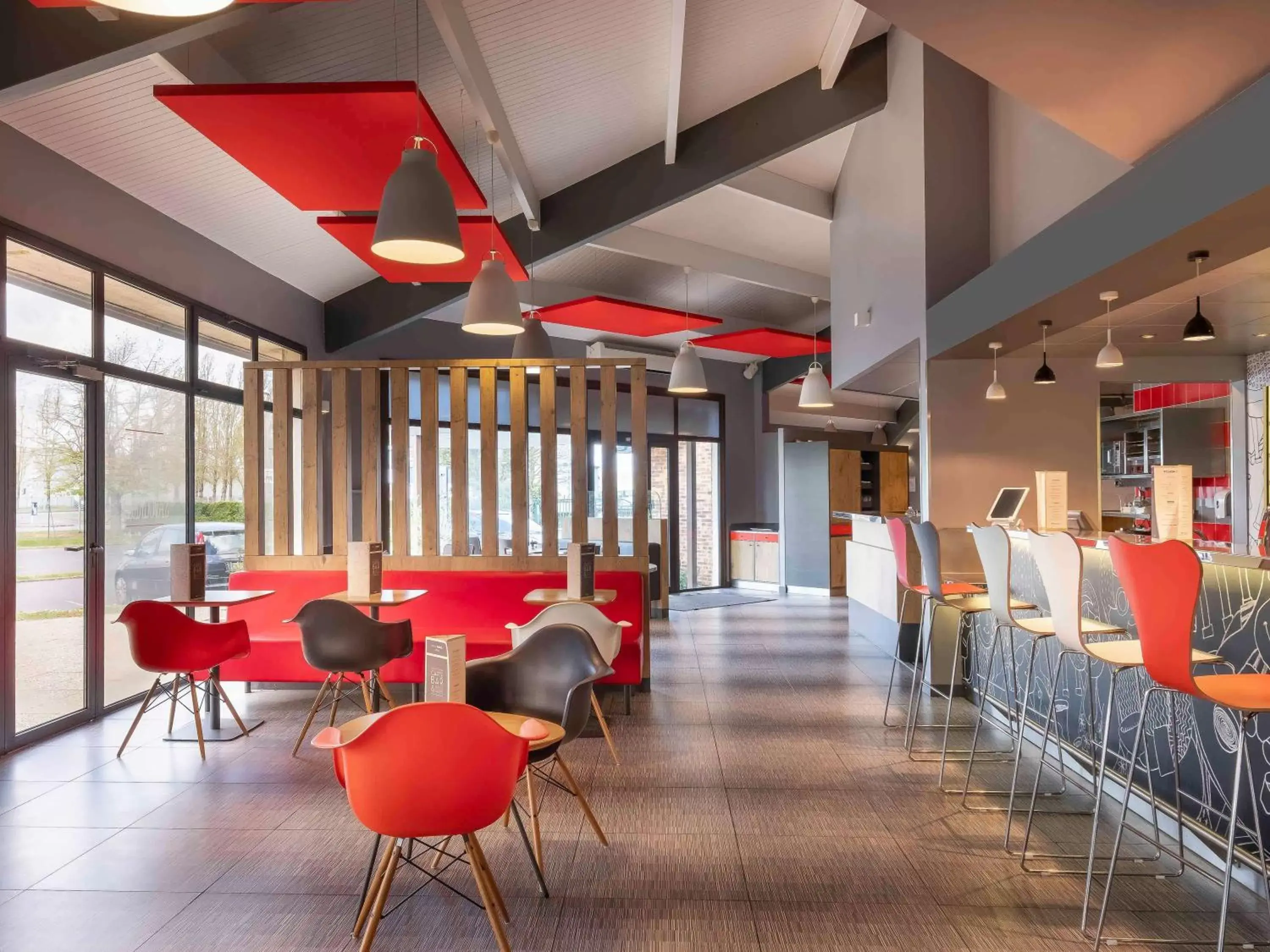 Restaurant/places to eat in ibis Amboise