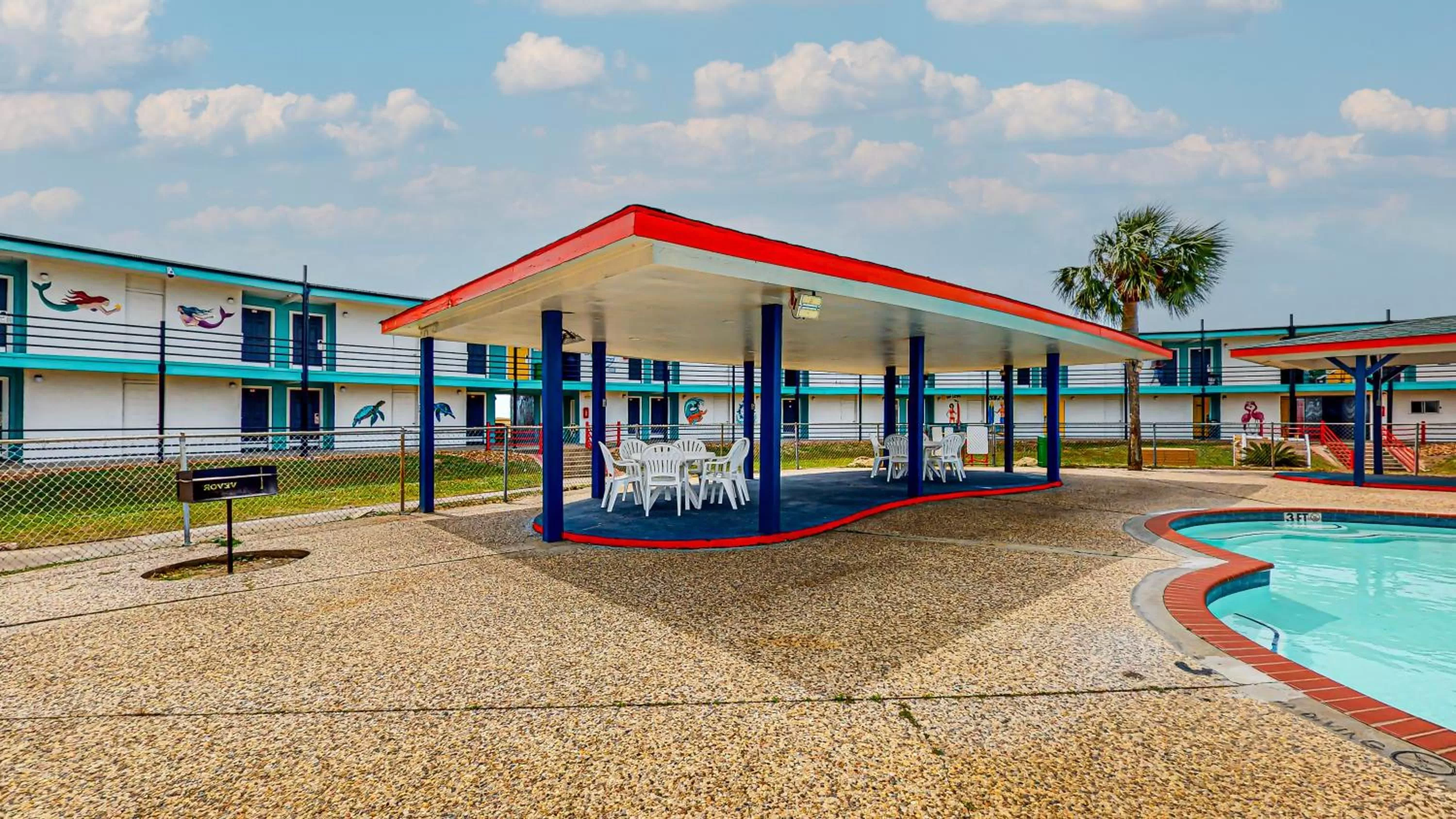 BBQ facilities in CRYSTAL PALACE RESORT