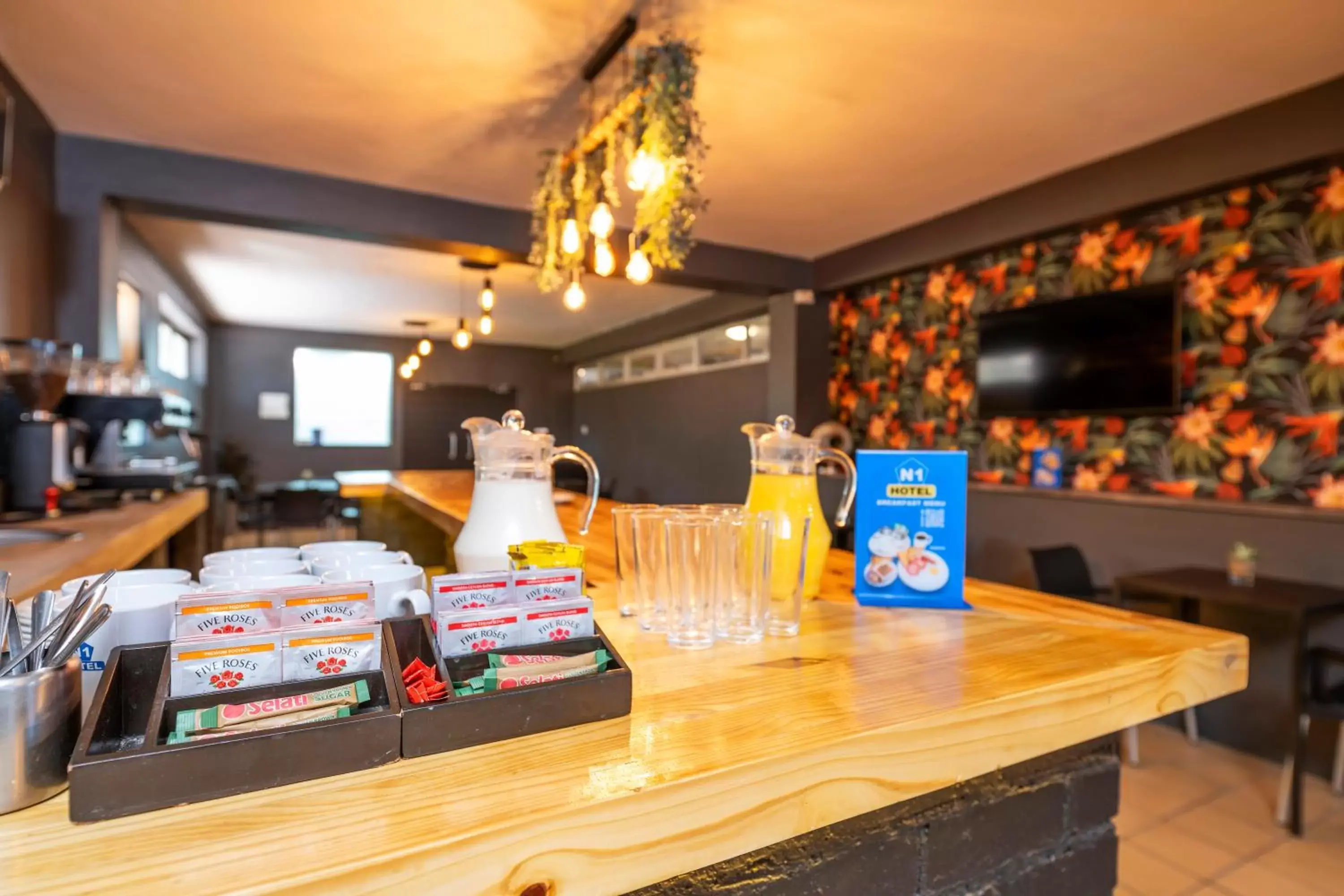 Restaurant/places to eat in N1 Hotel & Campsite Victoria Falls Restaurant/places to eat in N1 Hotel & Campsite Victoria Falls