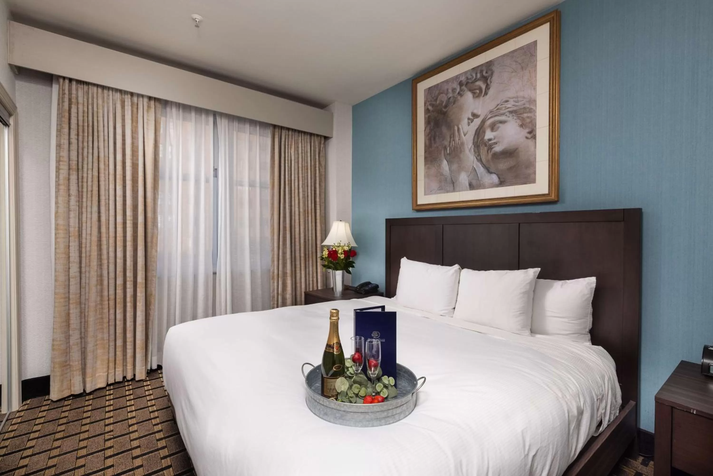 Bed in Inn at the Colonnade Baltimore - A DoubleTree by Hilton Hotel